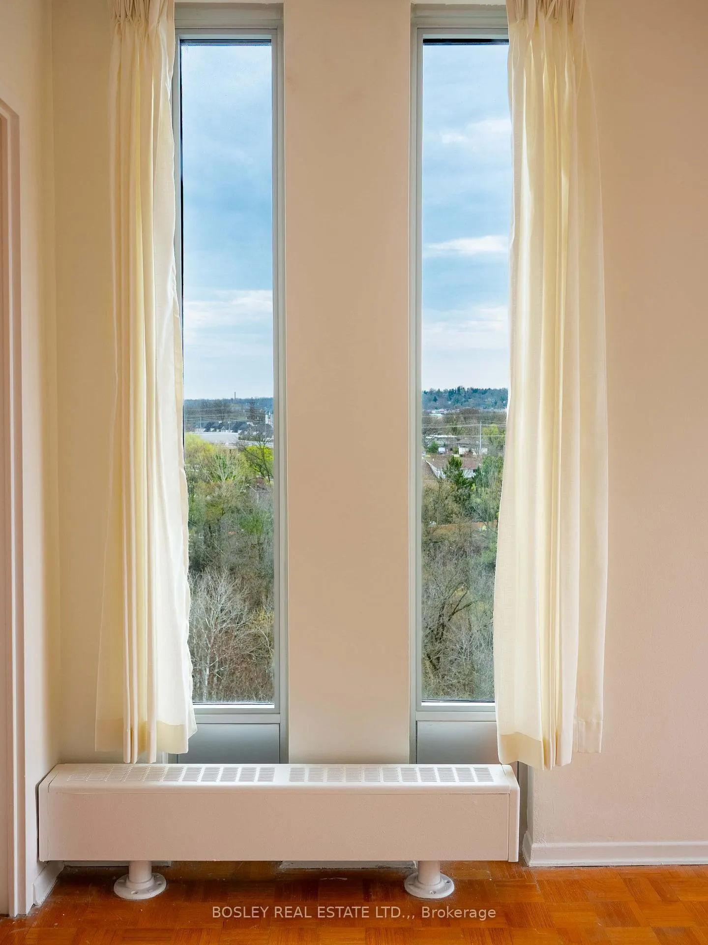 Photo 14 of Unit 8, 15 Towering Heights Boulevard, St. Catharines, Glendale/Glenridge — HOMEH