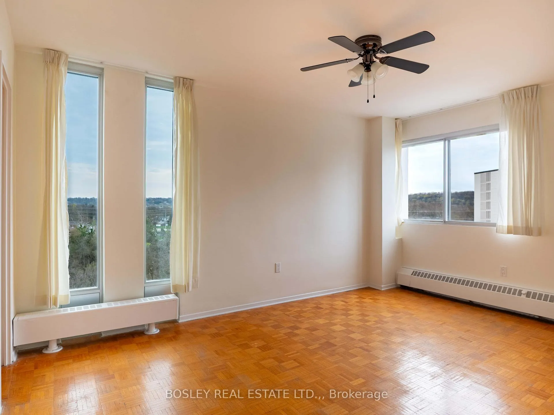 Photo 15 of Unit 8, 15 Towering Heights Boulevard, St. Catharines, Glendale/Glenridge — HOMEH