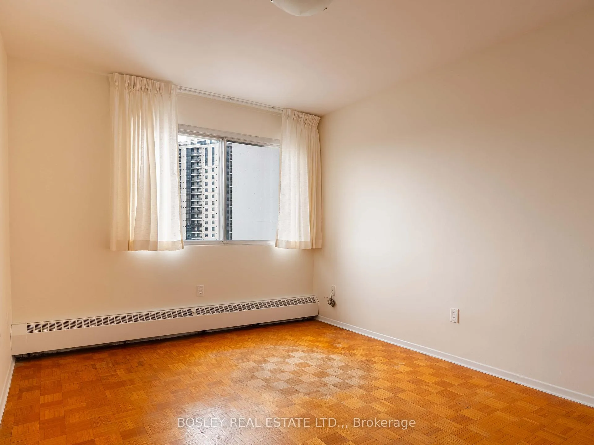 Photo 18 of Unit 8, 15 Towering Heights Boulevard, St. Catharines, Glendale/Glenridge — HOMEH
