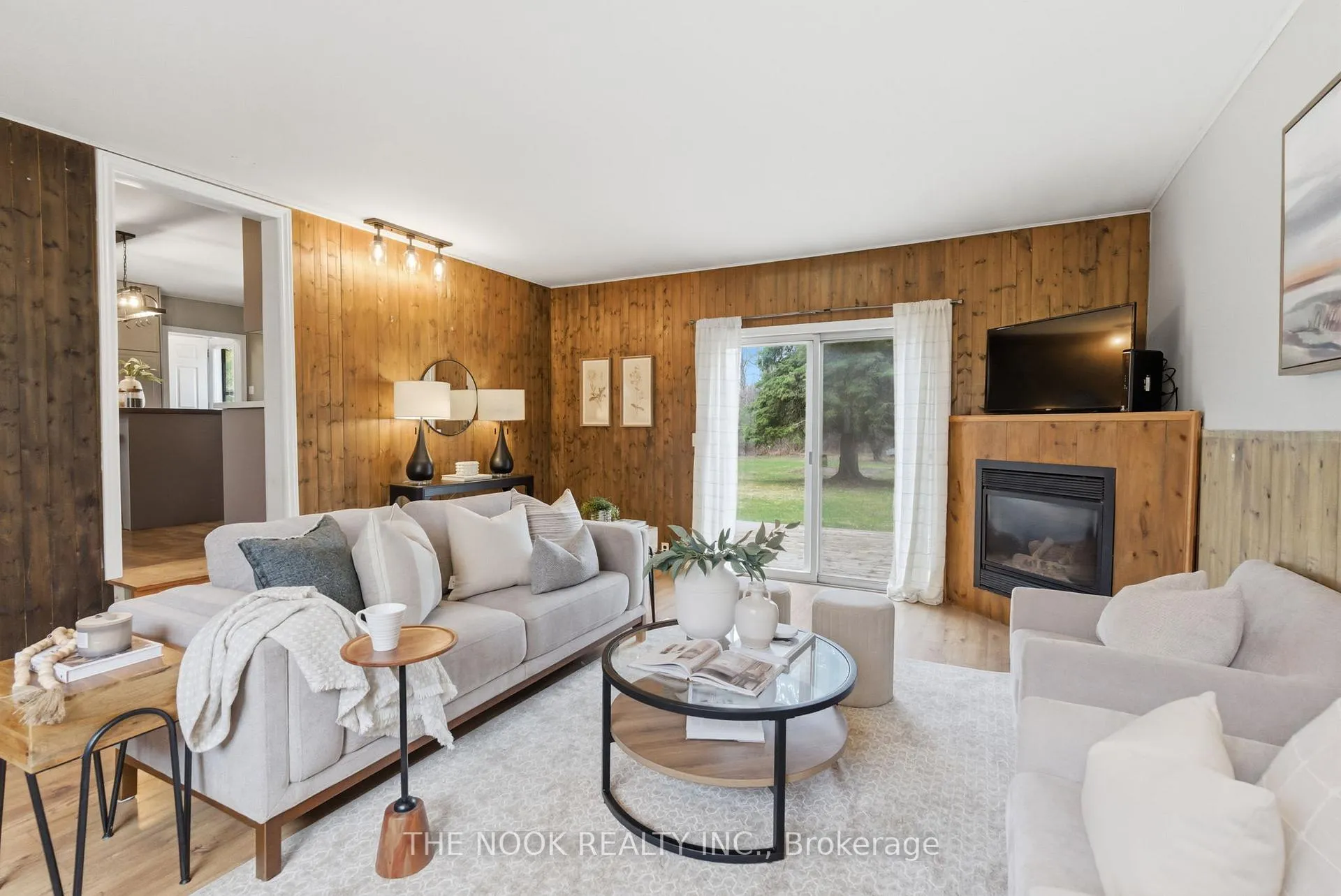 Photo 3 of 3824 Trulls Road, Clarington, Courtice — HOMEH