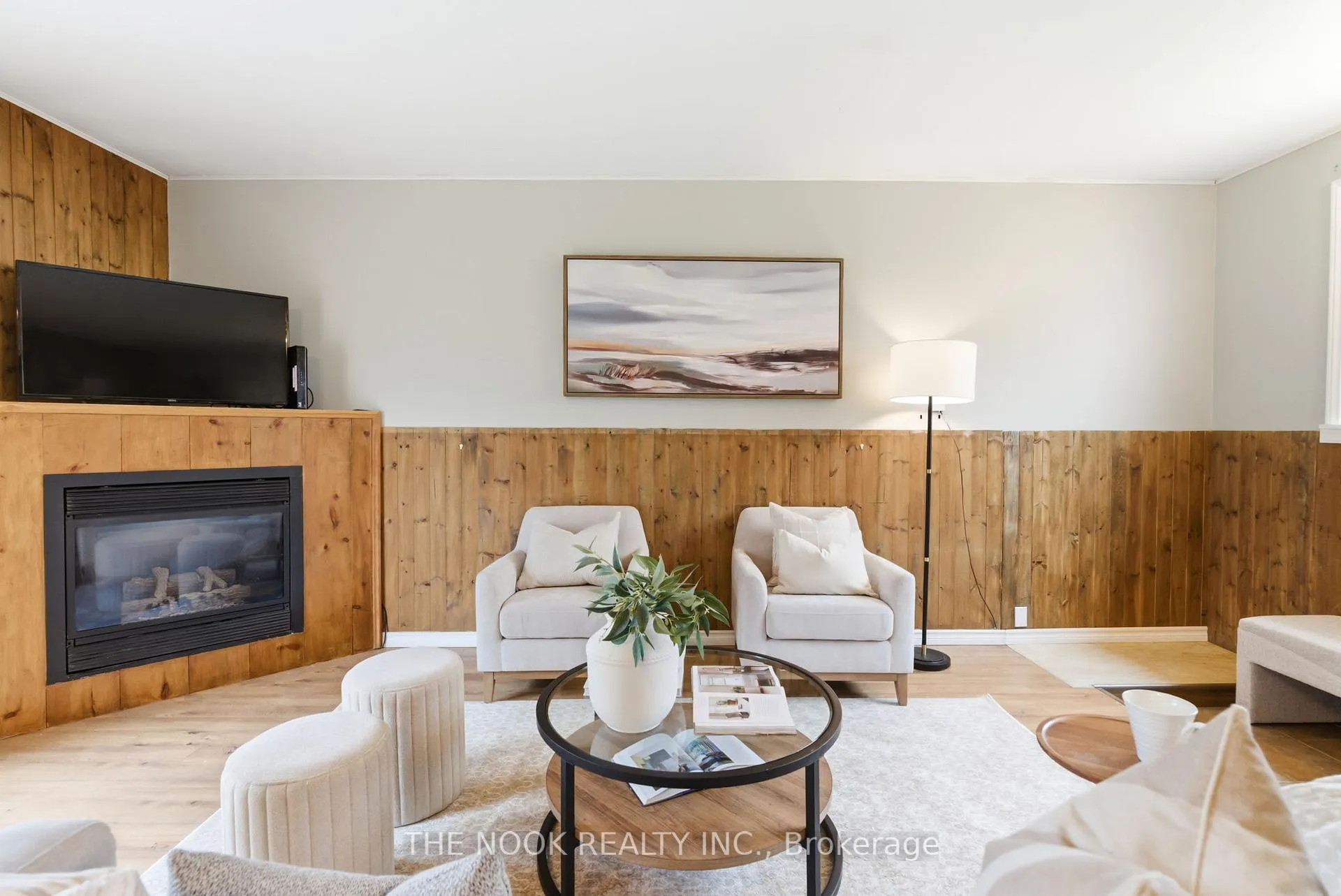 Photo 4 of 3824 Trulls Road, Clarington, Courtice — HOMEH