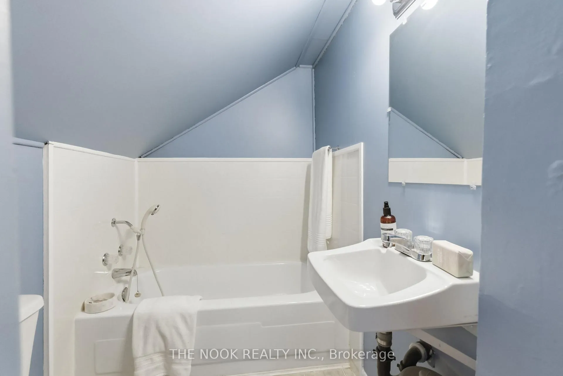 Photo 31 of 3824 Trulls Road, Clarington, Courtice — HOMEH