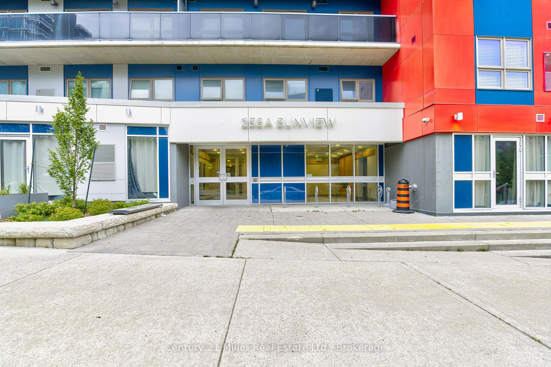 Photo 2 of Unit 181, 258A Sunview Street, Waterloo — HOMEH