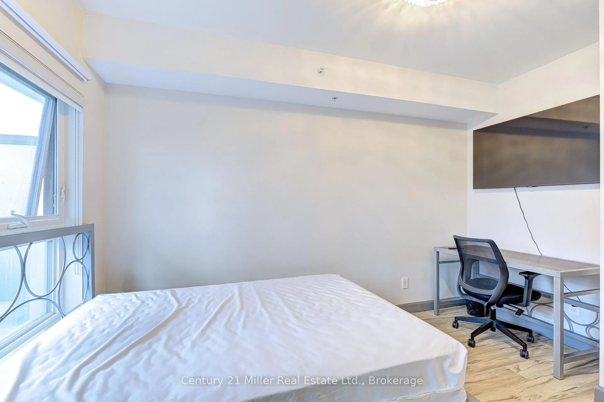 Photo 5 of Unit 181, 258A Sunview Street, Waterloo — HOMEH