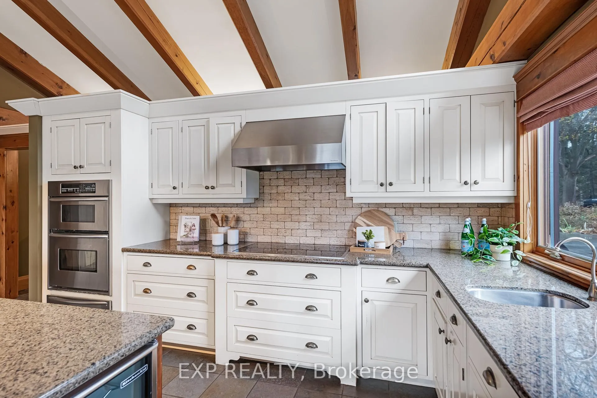 Photo 18 of 18340 Bathurst Street, King, Rural King — HOMEH