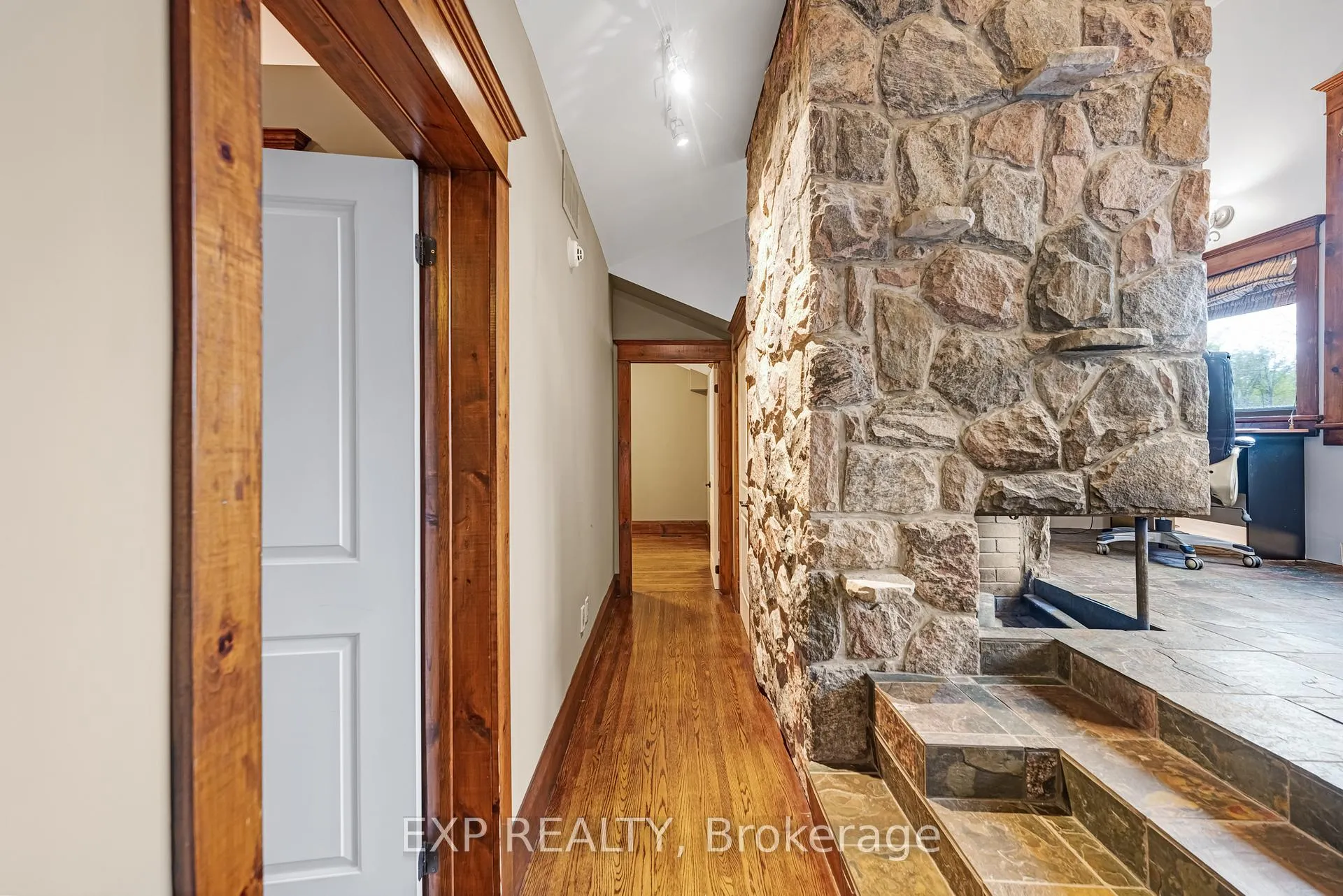 Photo 25 of 18340 Bathurst Street, King, Rural King — HOMEH