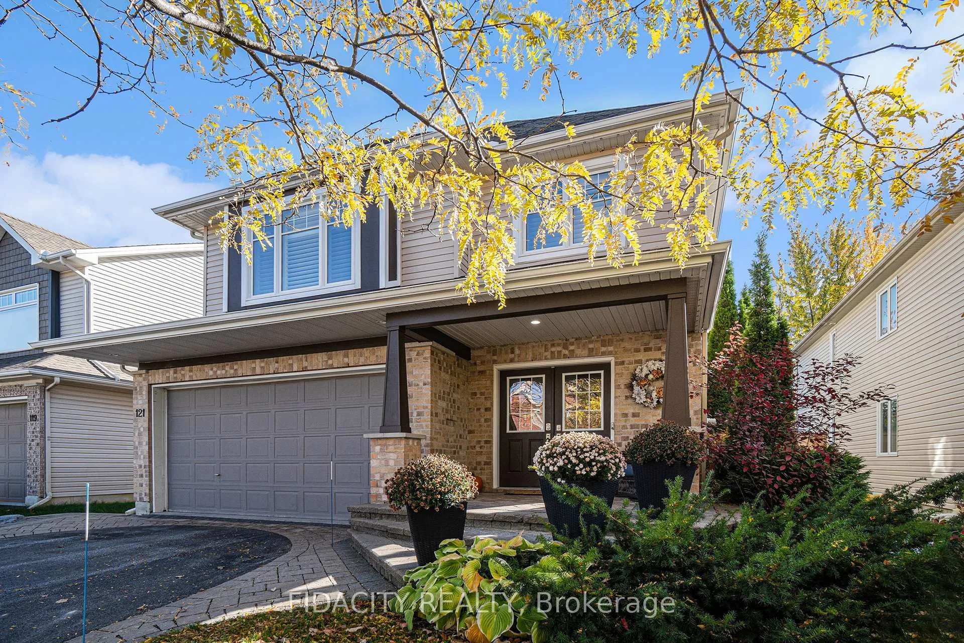 Photo 2 of 121 Bandelier Way, Ottawa, Stittsville (North) — HOMEH