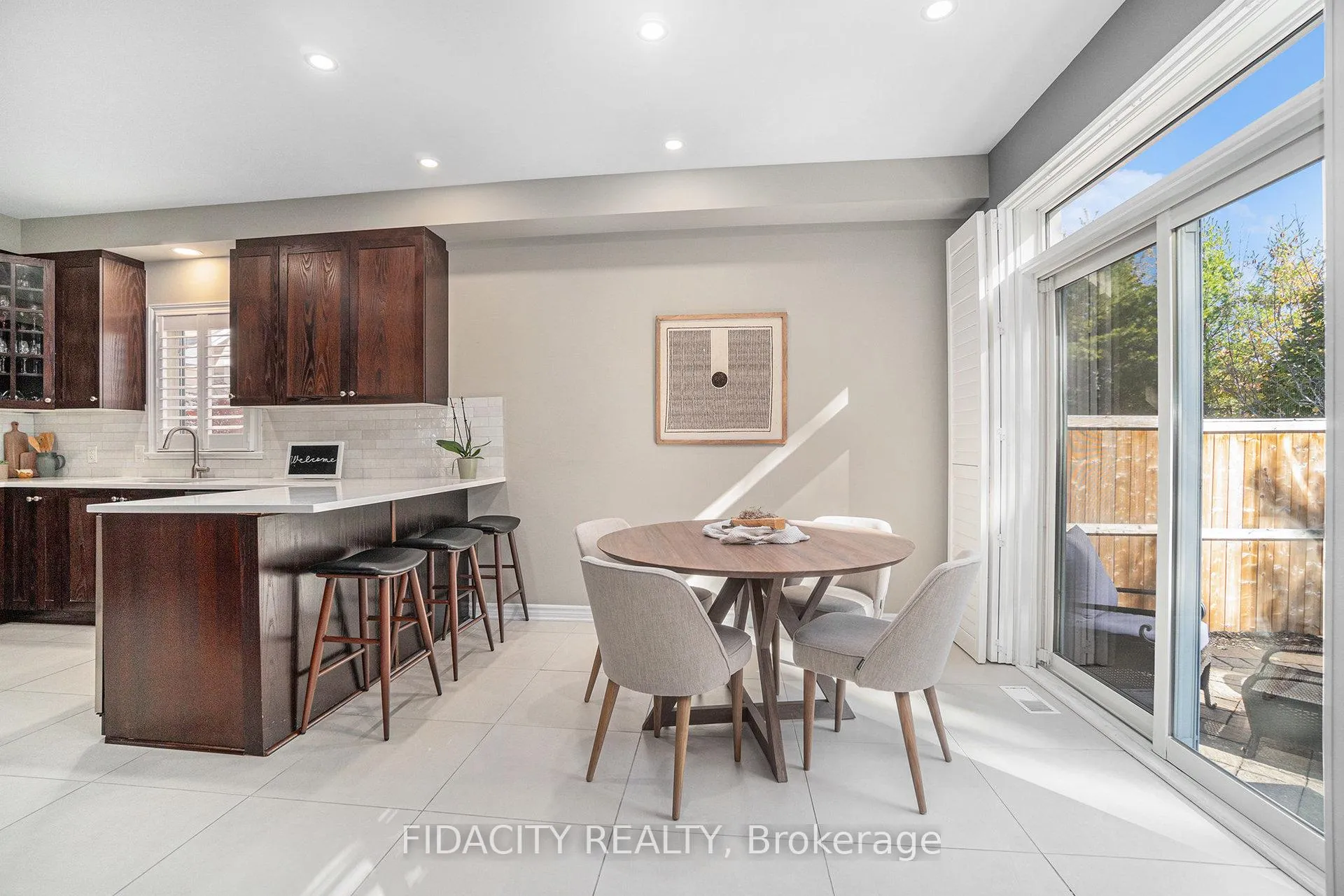 Photo 9 of 121 Bandelier Way, Ottawa, Stittsville (North) — HOMEH