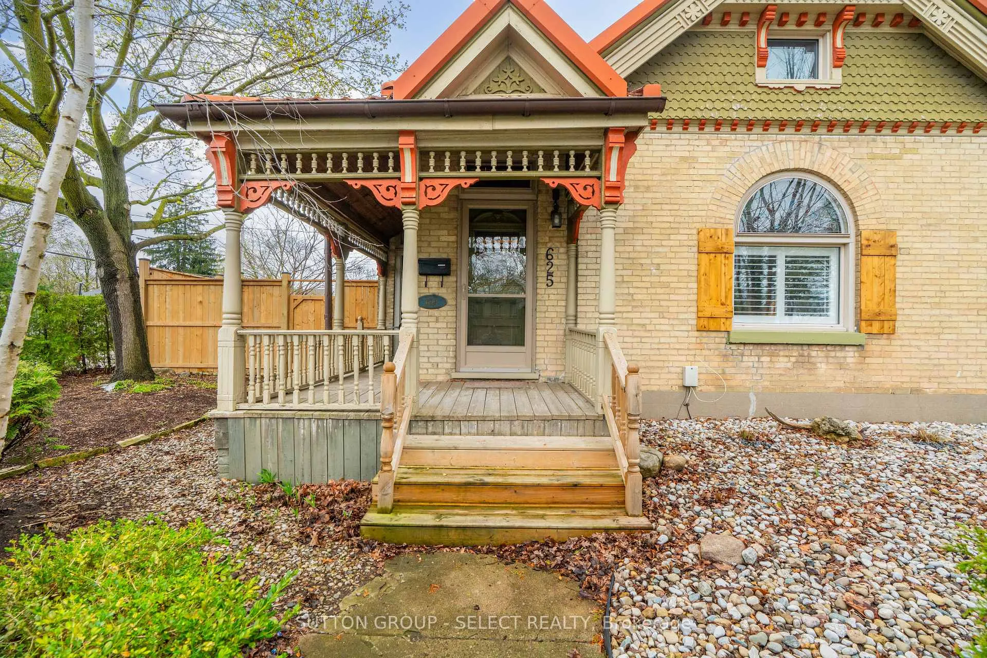 Front of 625 Hale Street
