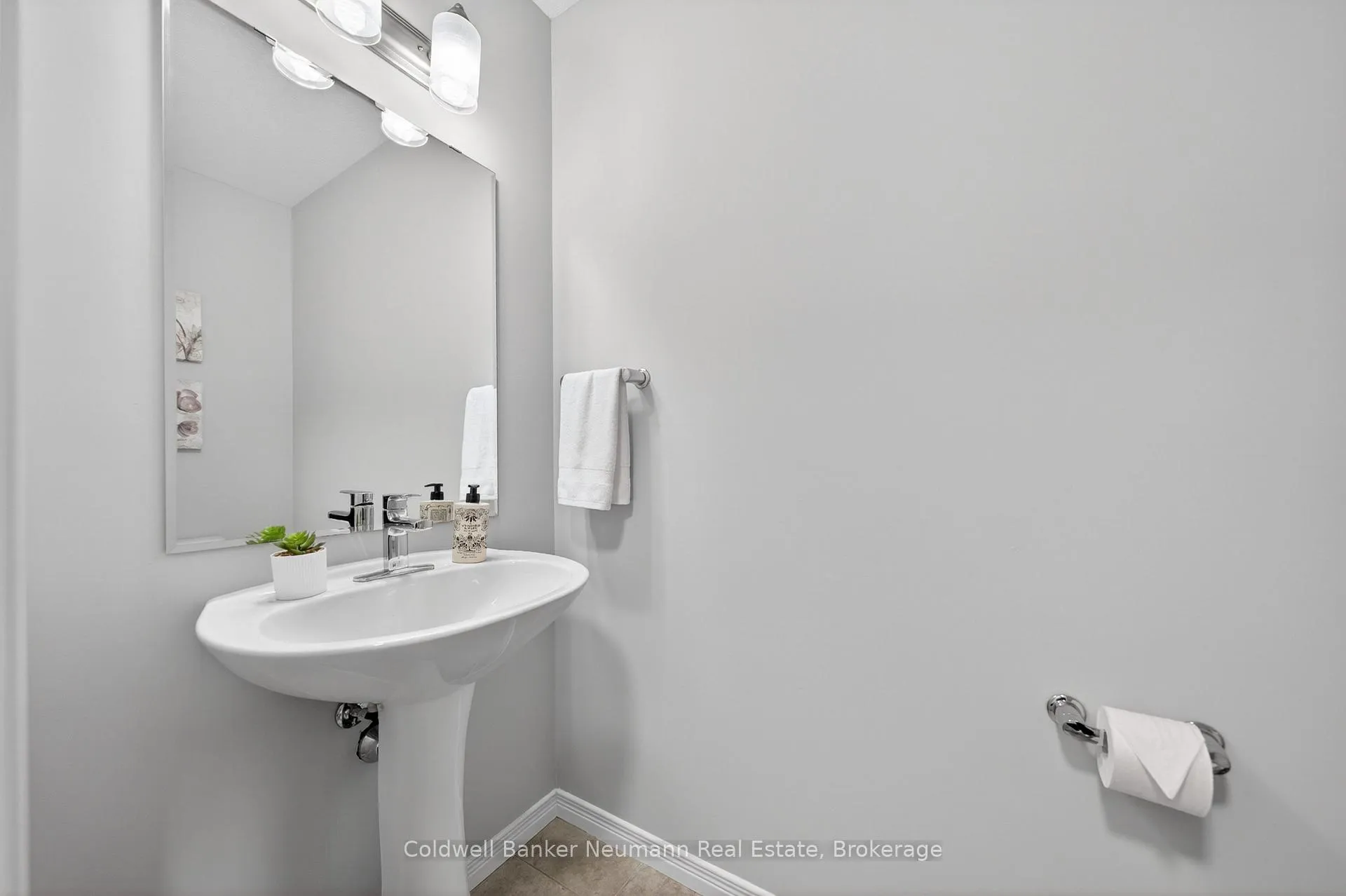 Photo 19 of Unit 25C, 388 Old Huron Road, Kitchener — HOMEH