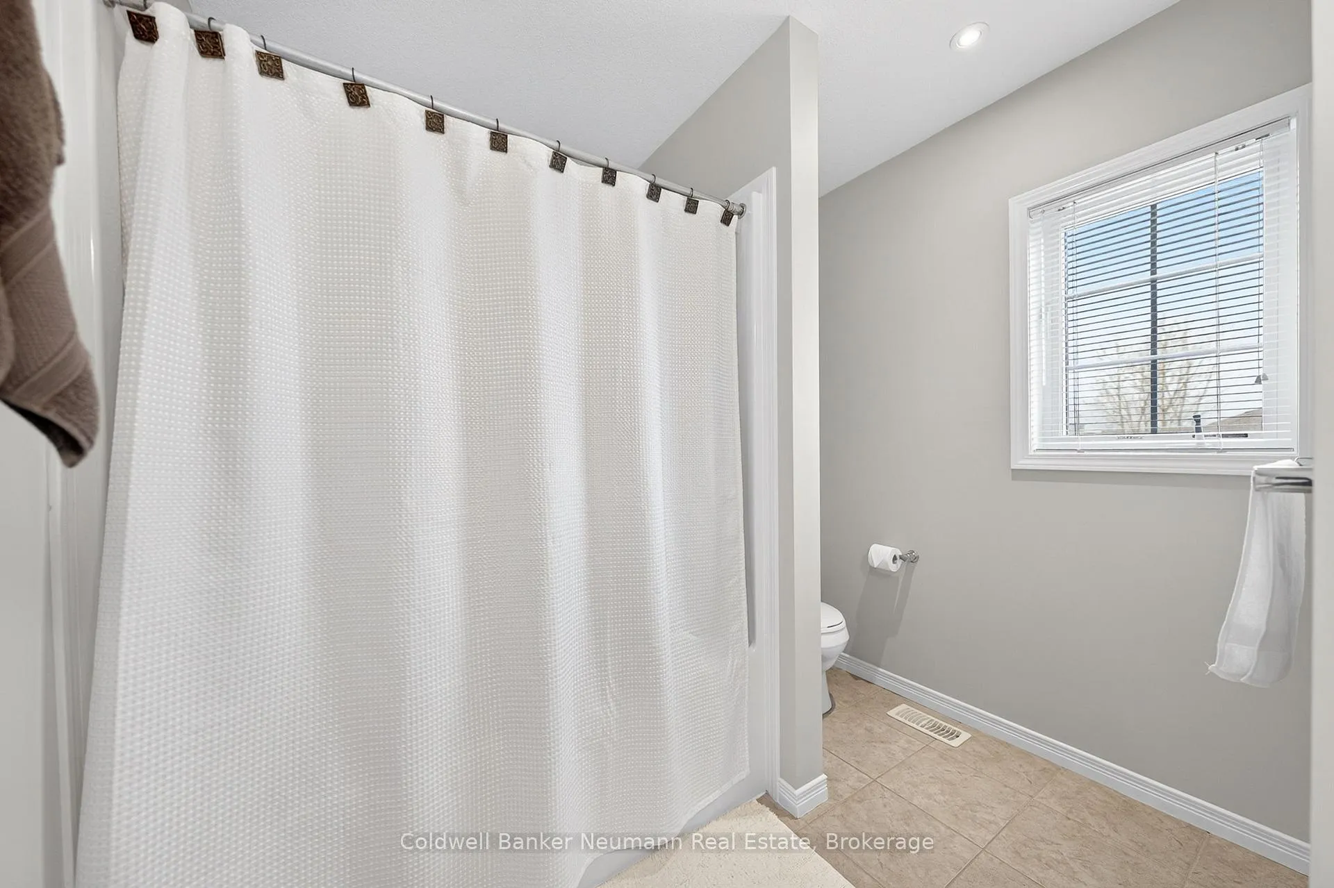 Photo 34 of Unit 25C, 388 Old Huron Road, Kitchener — HOMEH