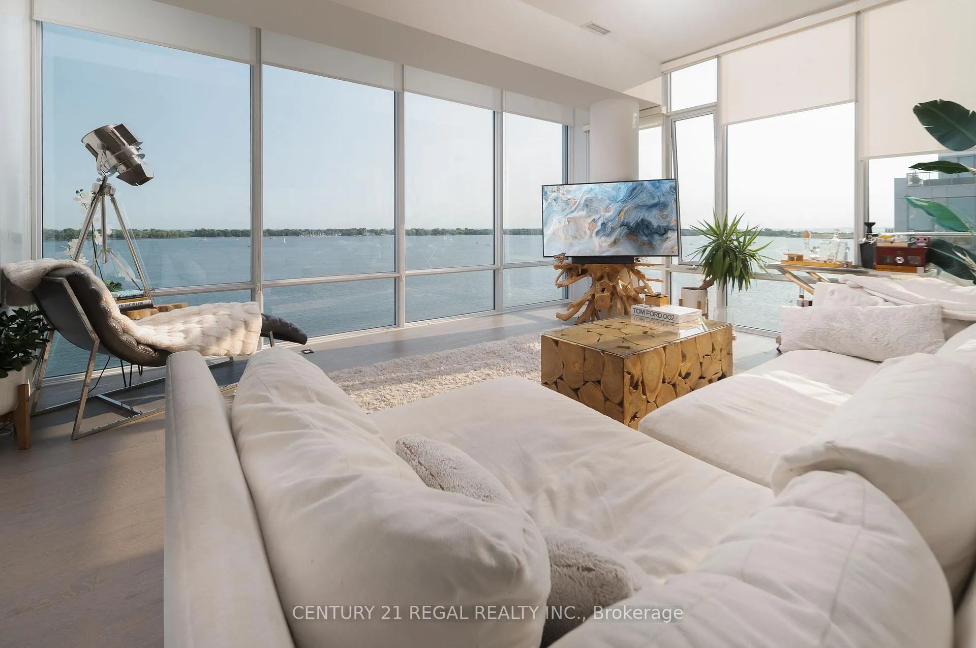 Photo 1 of Unit 1014, 29 Queens Quay E, Toronto, Waterfront Communities — HOMEH