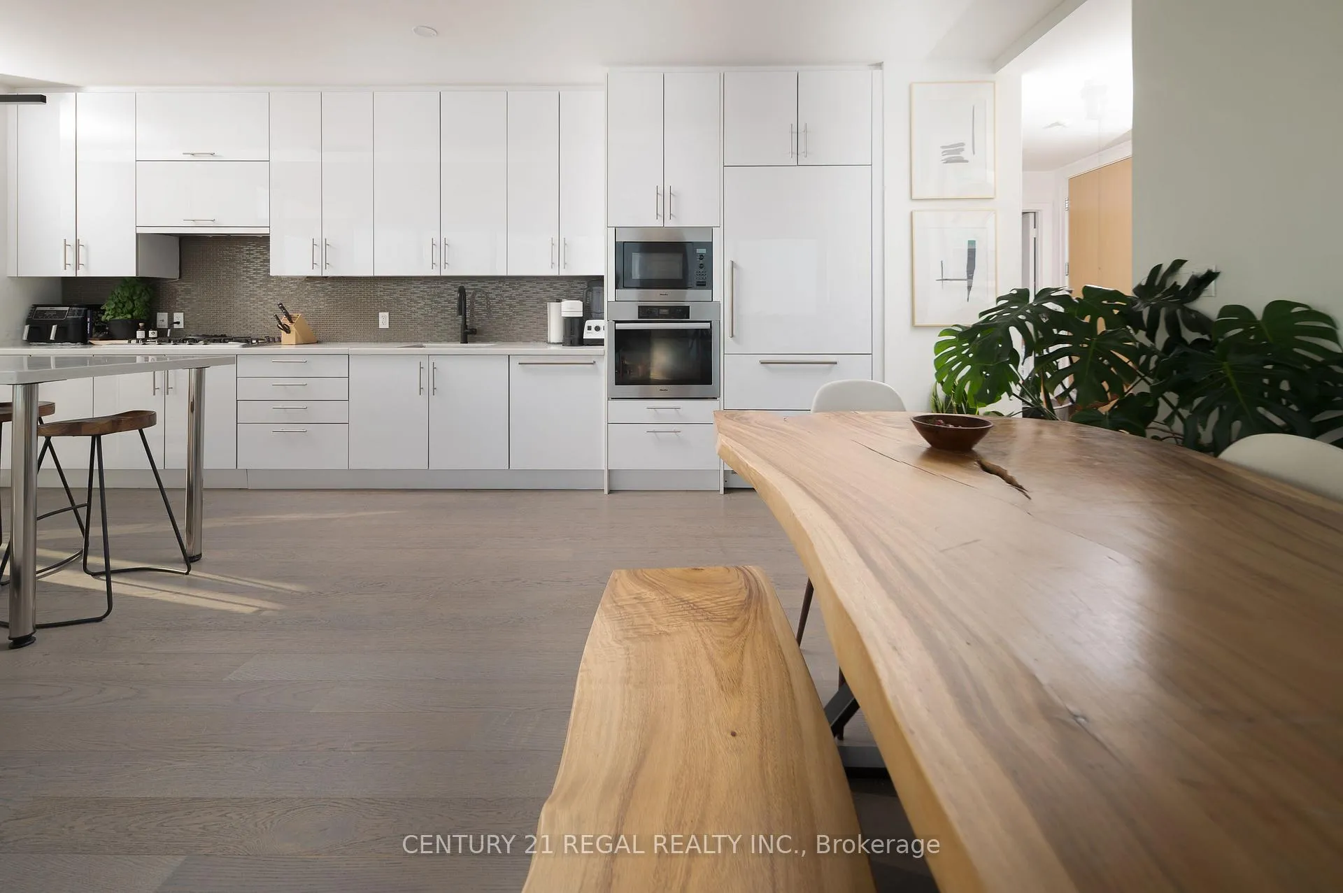 Photo 5 of Unit 1014, 29 Queens Quay E, Toronto, Waterfront Communities — HOMEH