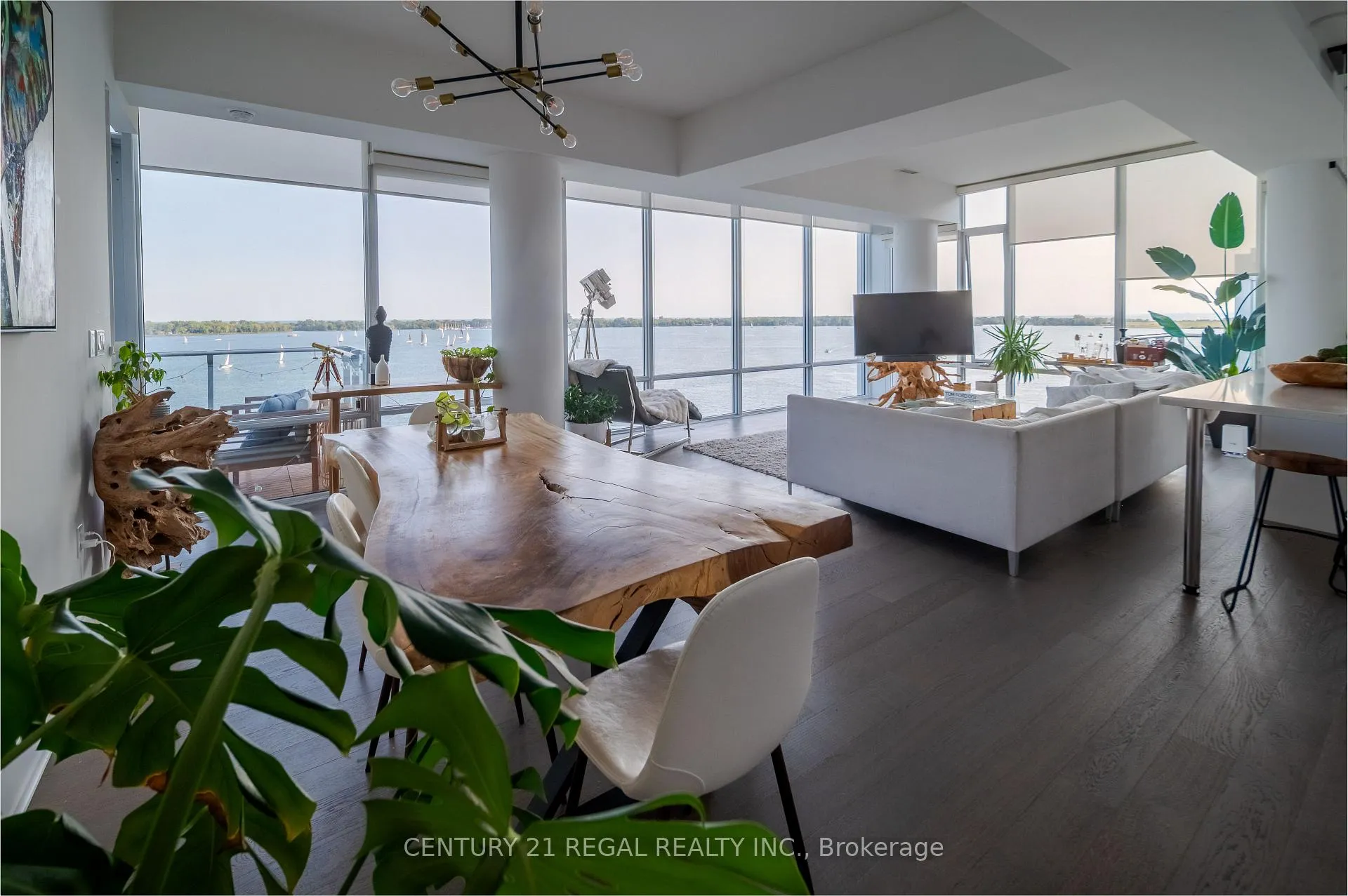 Photo 9 of Unit 1014, 29 Queens Quay E, Toronto, Waterfront Communities — HOMEH