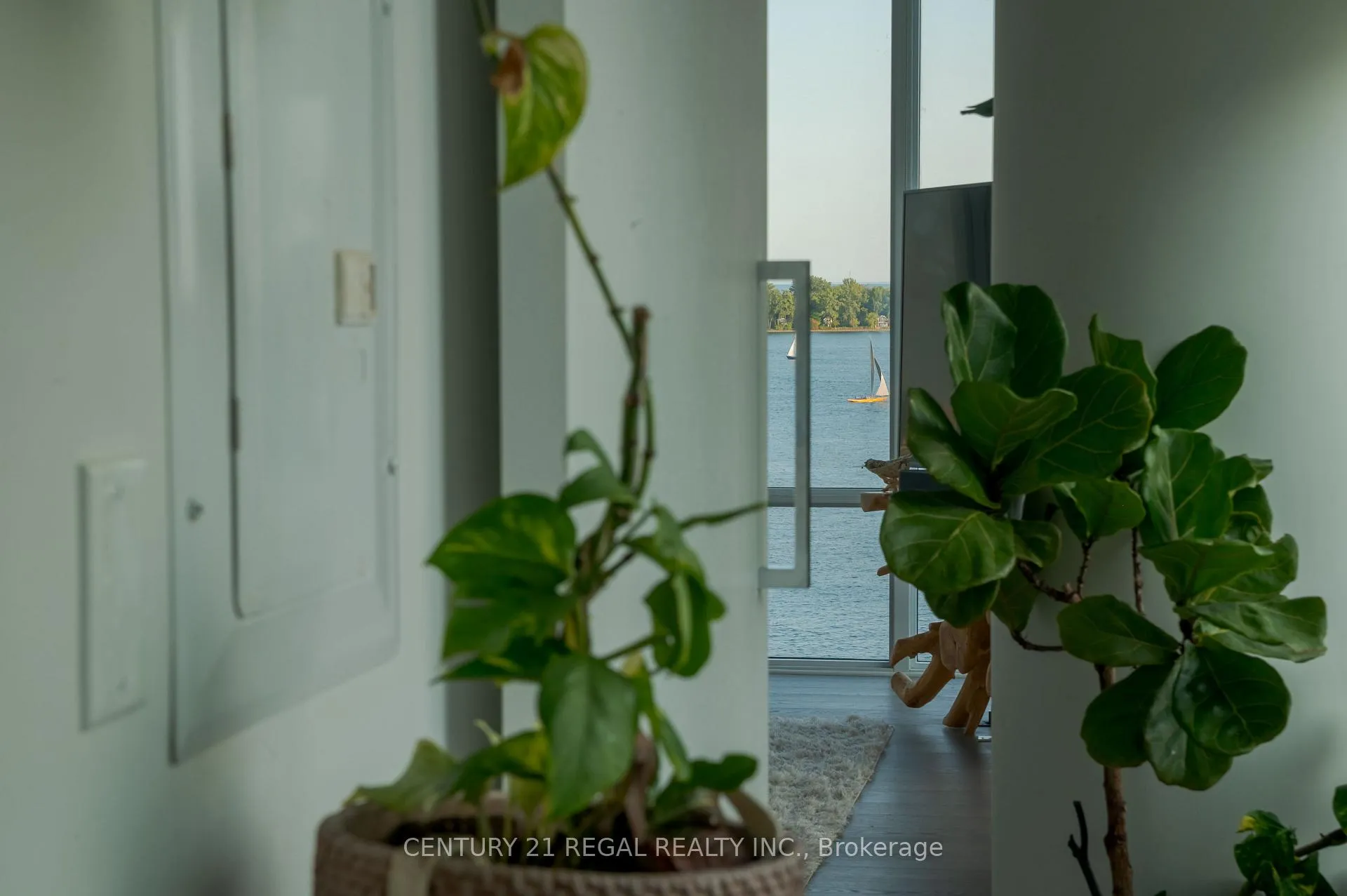 Photo 10 of Unit 1014, 29 Queens Quay E, Toronto, Waterfront Communities — HOMEH
