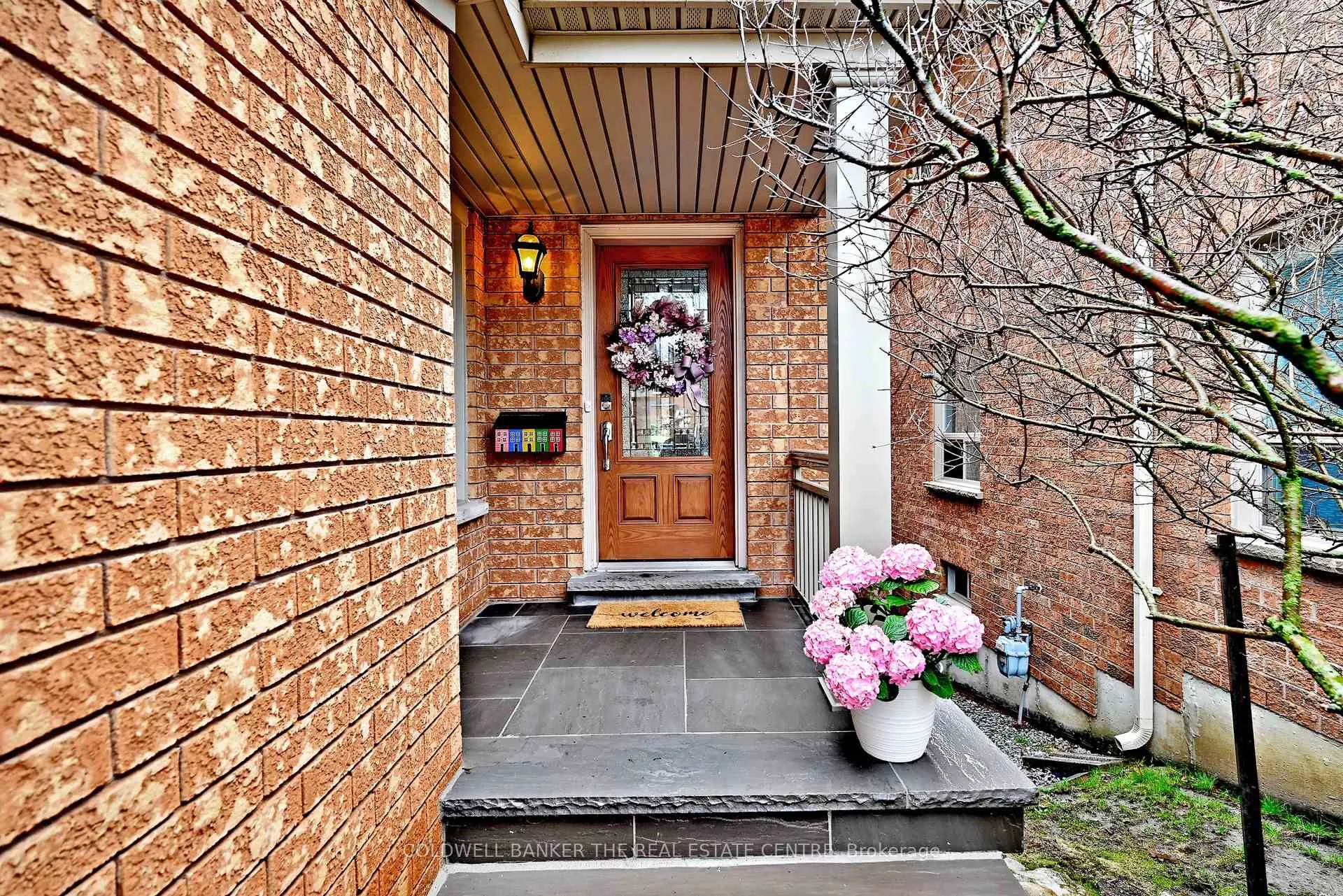 Photo 3 of 102 Deerglen Terrace, Aurora, Aurora Grove — HOMEH