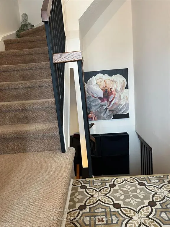 Photo 3 of Unit 203, 1835 Marsala Crescent, Ottawa, Fallingbrook/Pineridge — HOMEH
