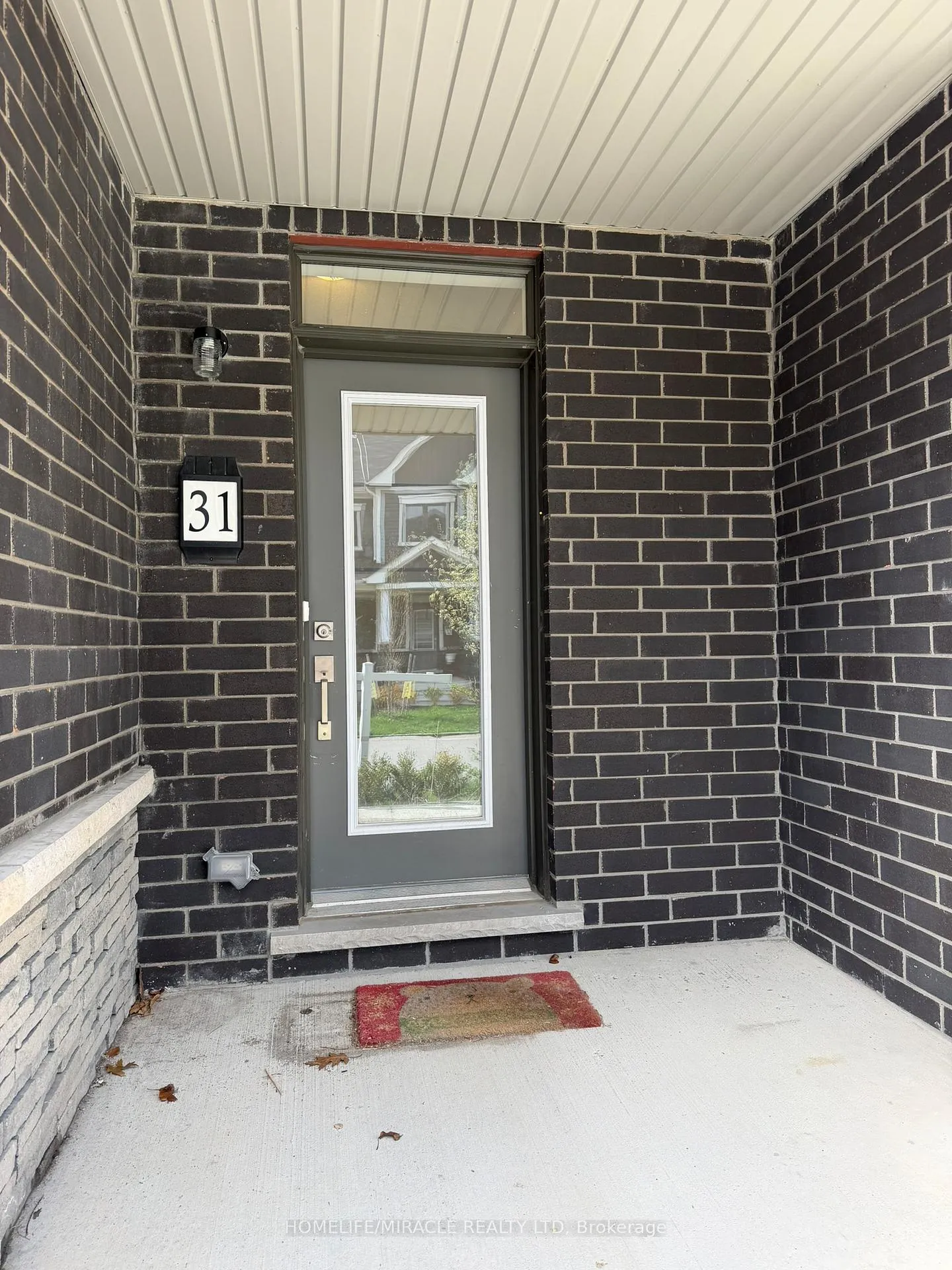 Photo 3 of Unit 31, 8273 Tulip Tree Drive, Niagara Falls, Brown — HOMEH