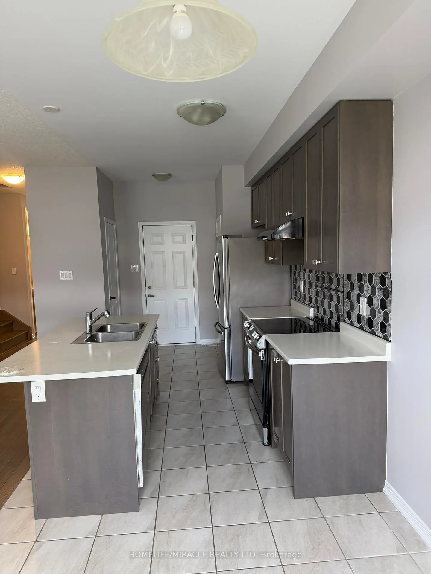 Photo 15 of Unit 31, 8273 Tulip Tree Drive, Niagara Falls, Brown — HOMEH