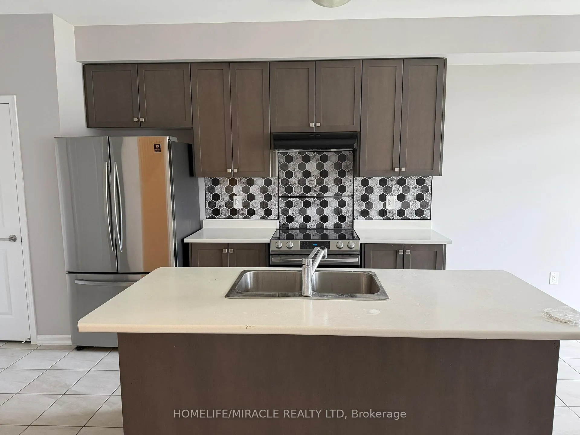 Photo 17 of Unit 31, 8273 Tulip Tree Drive, Niagara Falls, Brown — HOMEH