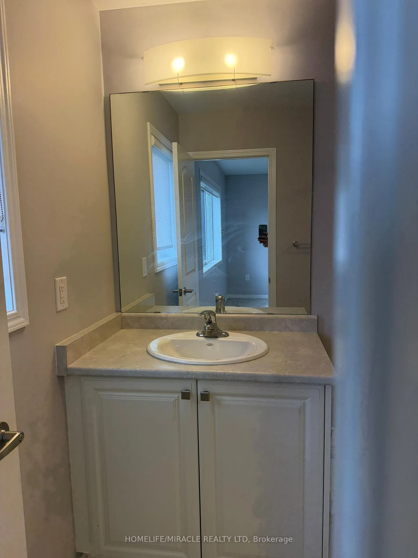 Photo 27 of Unit 31, 8273 Tulip Tree Drive, Niagara Falls, Brown — HOMEH