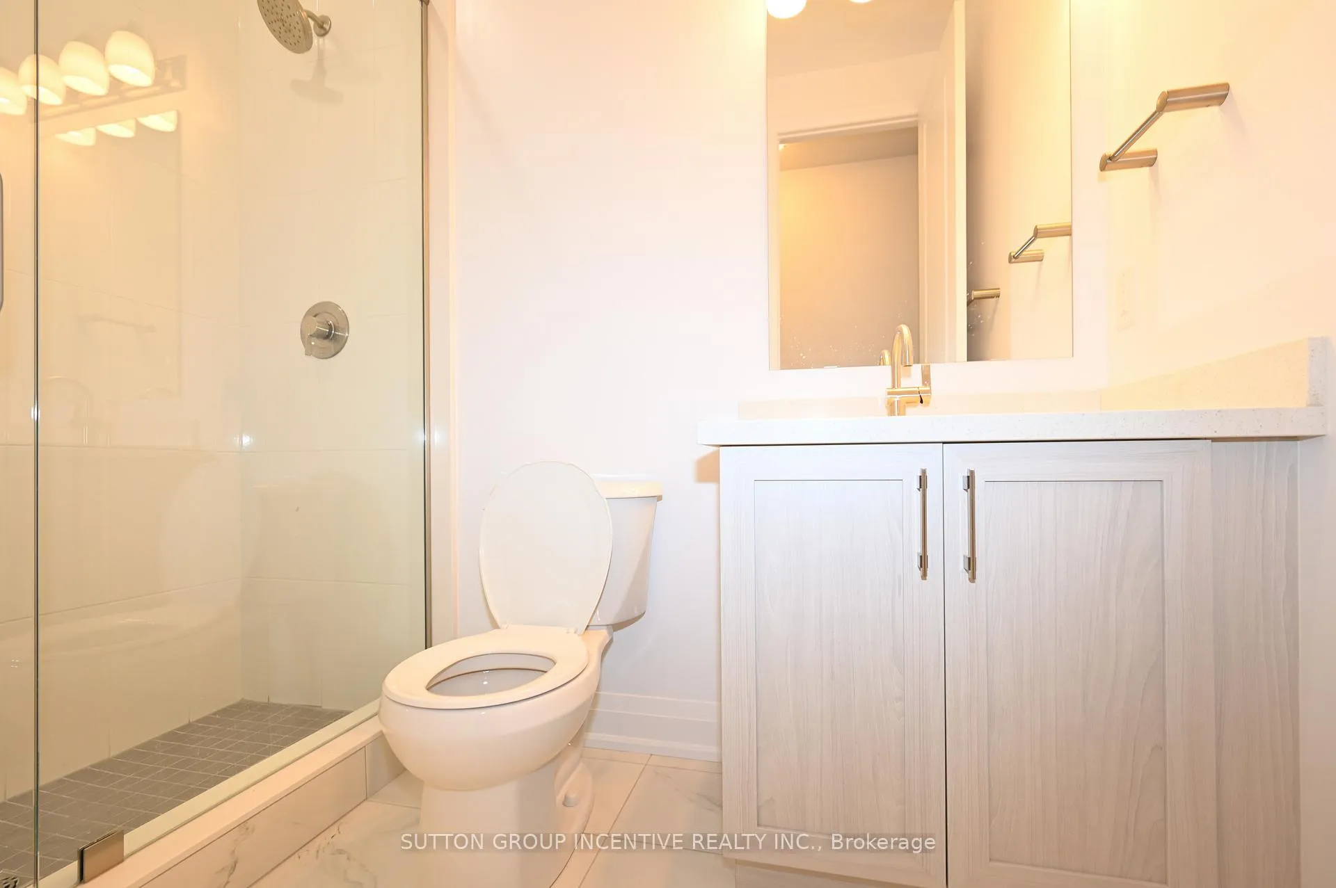 Photo 10 of Unit 2, 32 Winery Way, Barrie, Rural Barrie Southeast — HOMEH