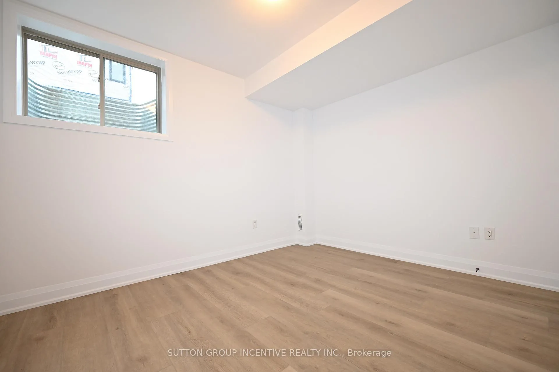 Photo 14 of Unit 2, 32 Winery Way, Barrie, Rural Barrie Southeast — HOMEH