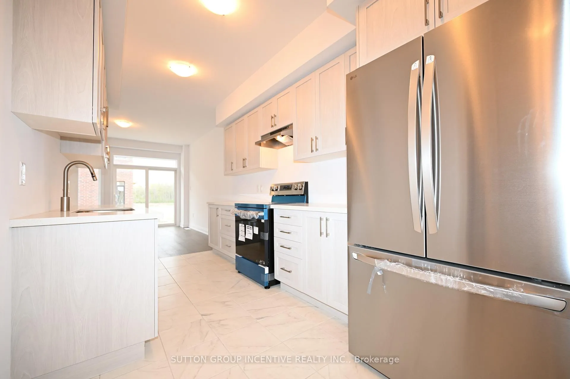 Photo 4 of Unit 2, 32 Winery Way, Barrie, Rural Barrie Southeast — HOMEH