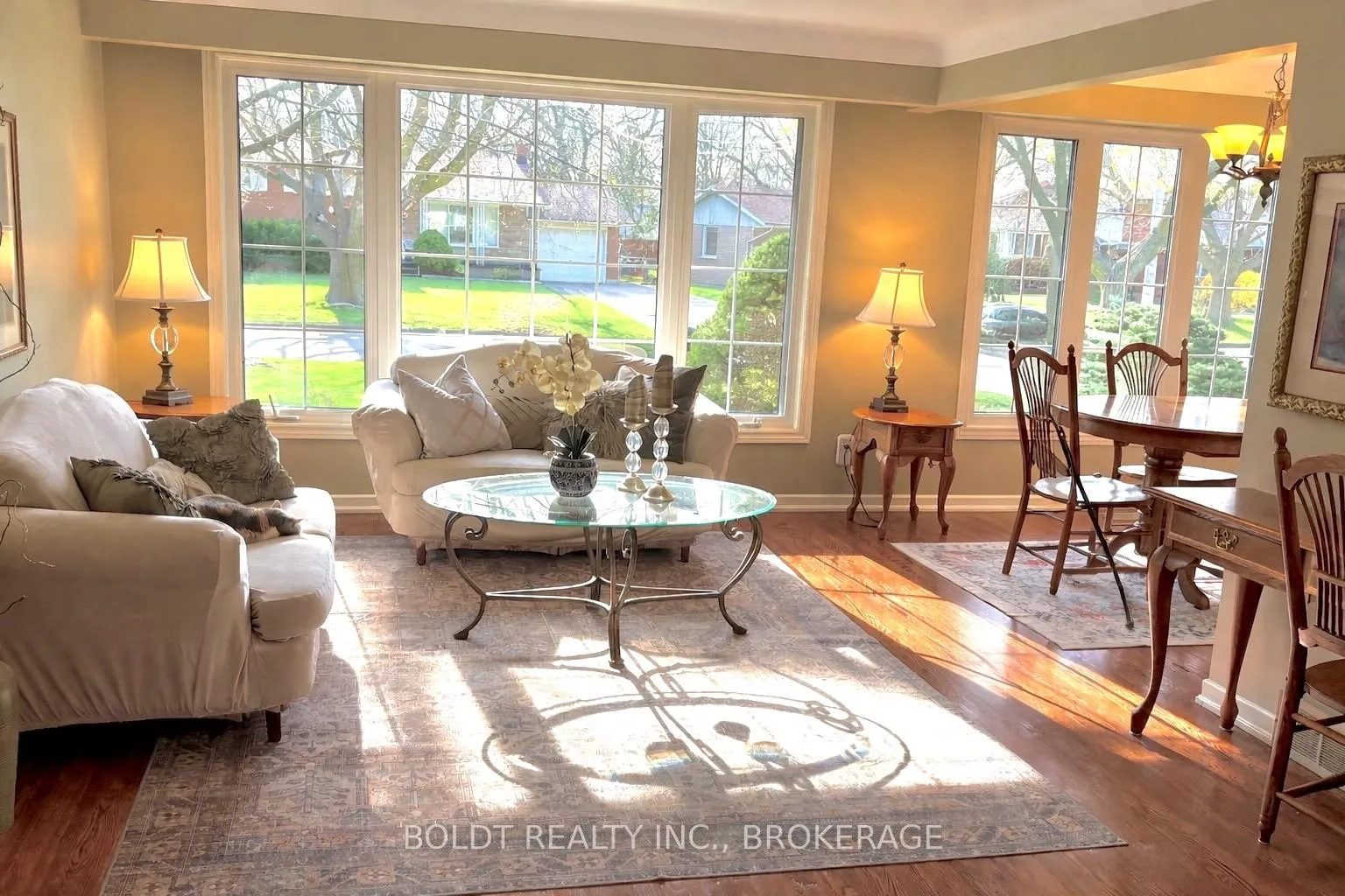 Photo 3 of 24 Mississauga Road, St. Catharines, Lakeshore — HOMEH
