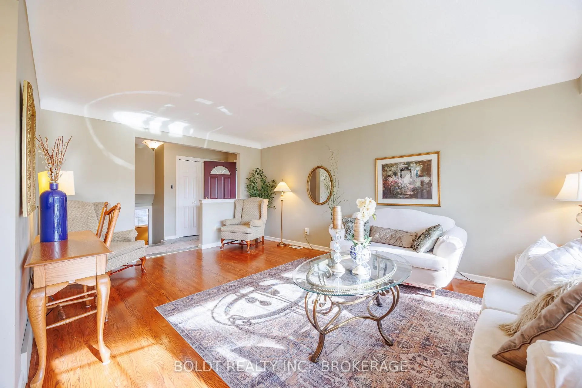 Photo 5 of 24 Mississauga Road, St. Catharines, Lakeshore — HOMEH