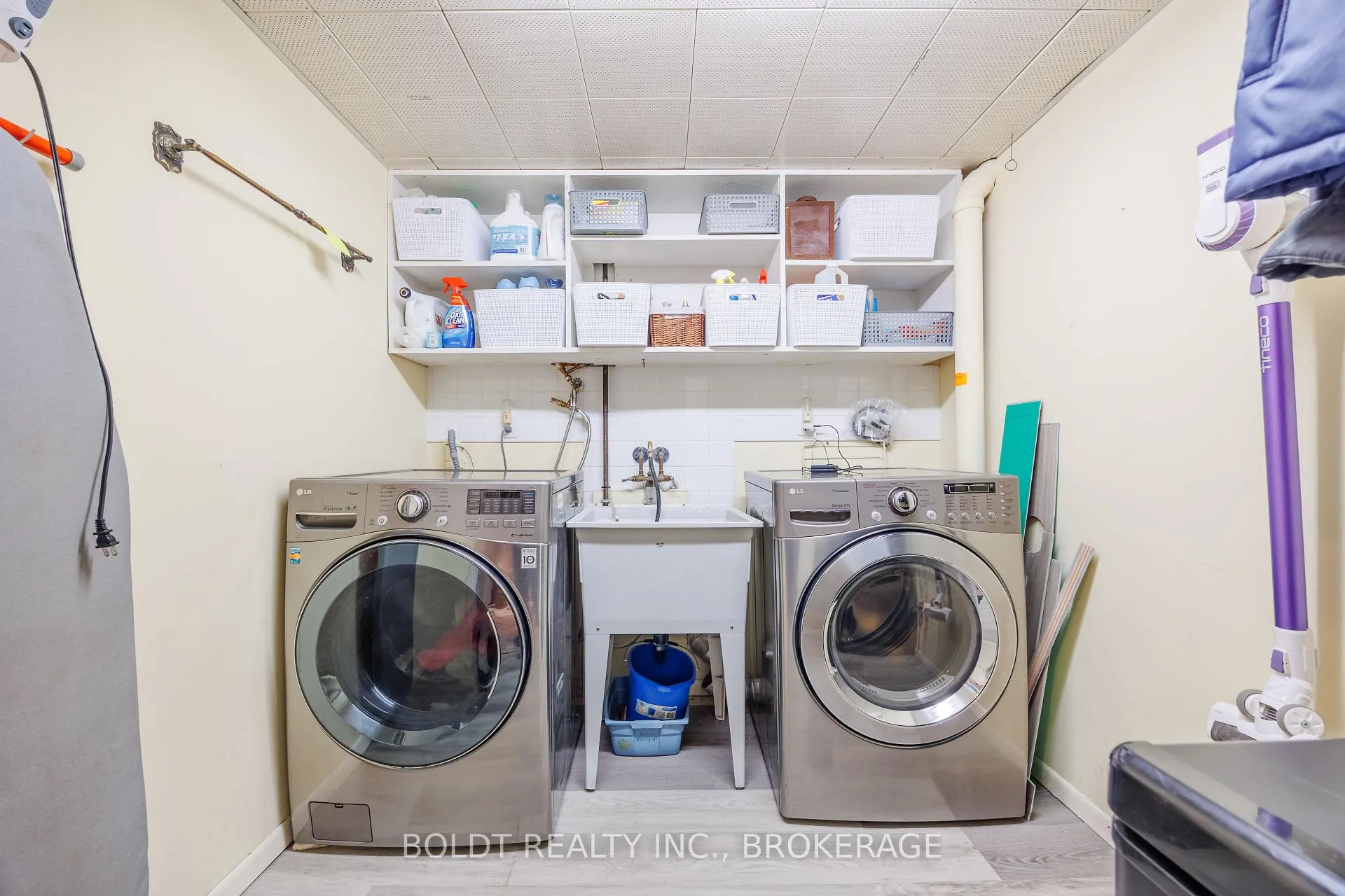 Photo 23 of 24 Mississauga Road, St. Catharines, Lakeshore — HOMEH