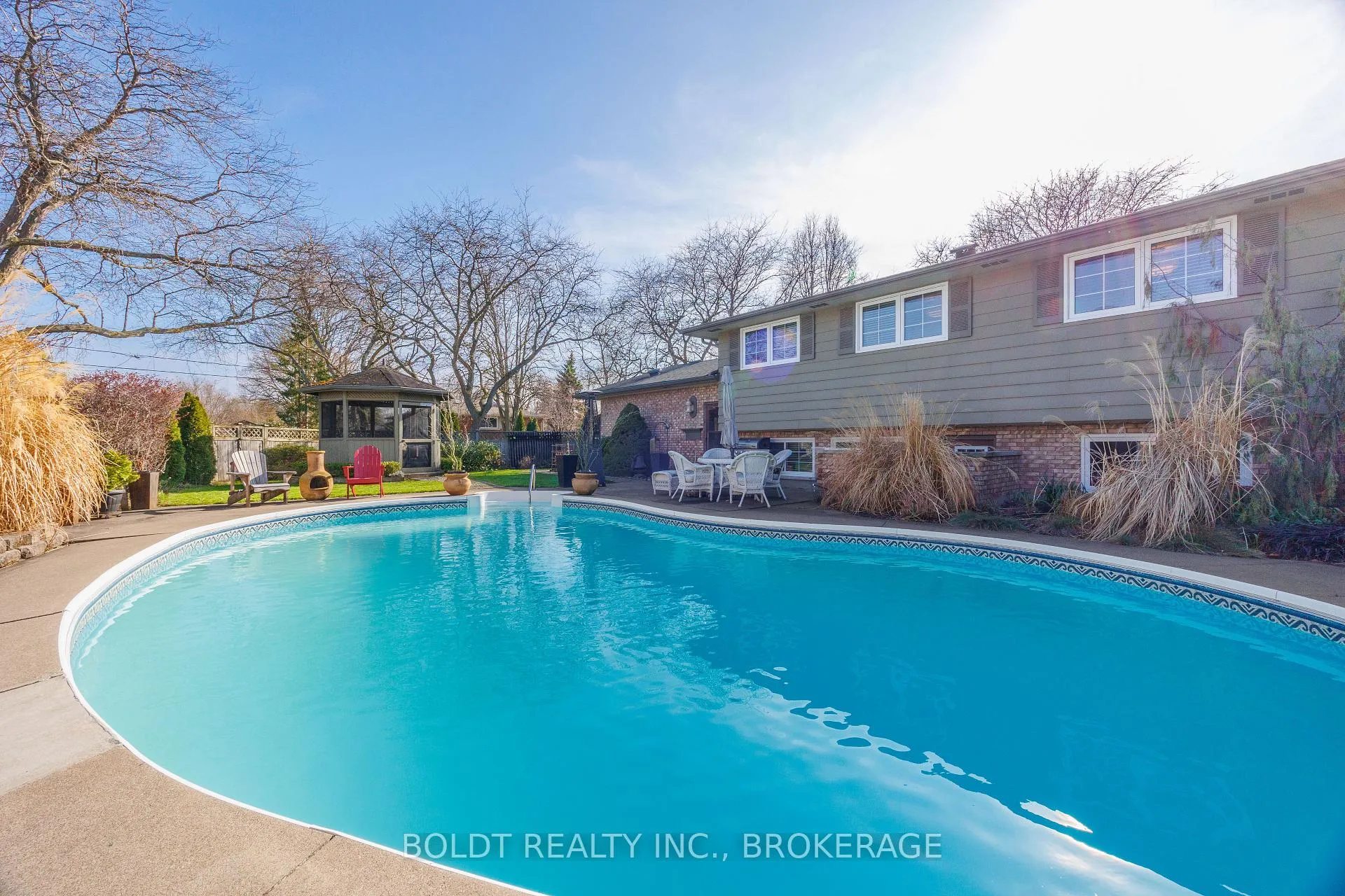 Photo 25 of 24 Mississauga Road, St. Catharines, Lakeshore — HOMEH