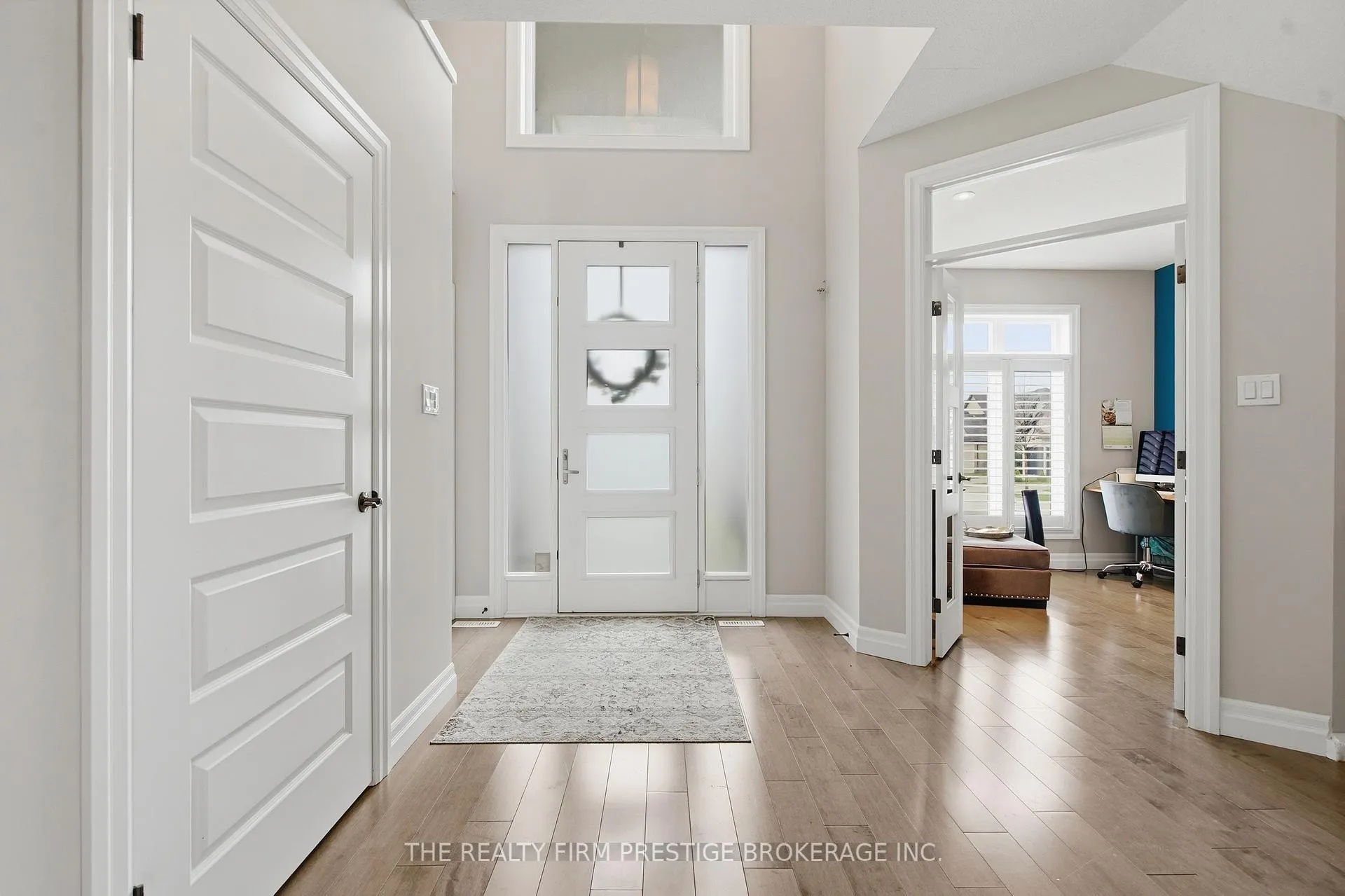 Photo 4 of 1104 Coates Lane, London, North S — HOMEH