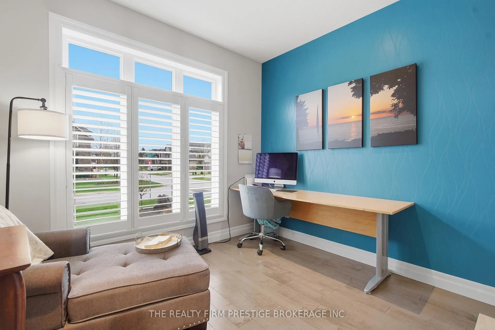 Photo 5 of 1104 Coates Lane, London, North S — HOMEH