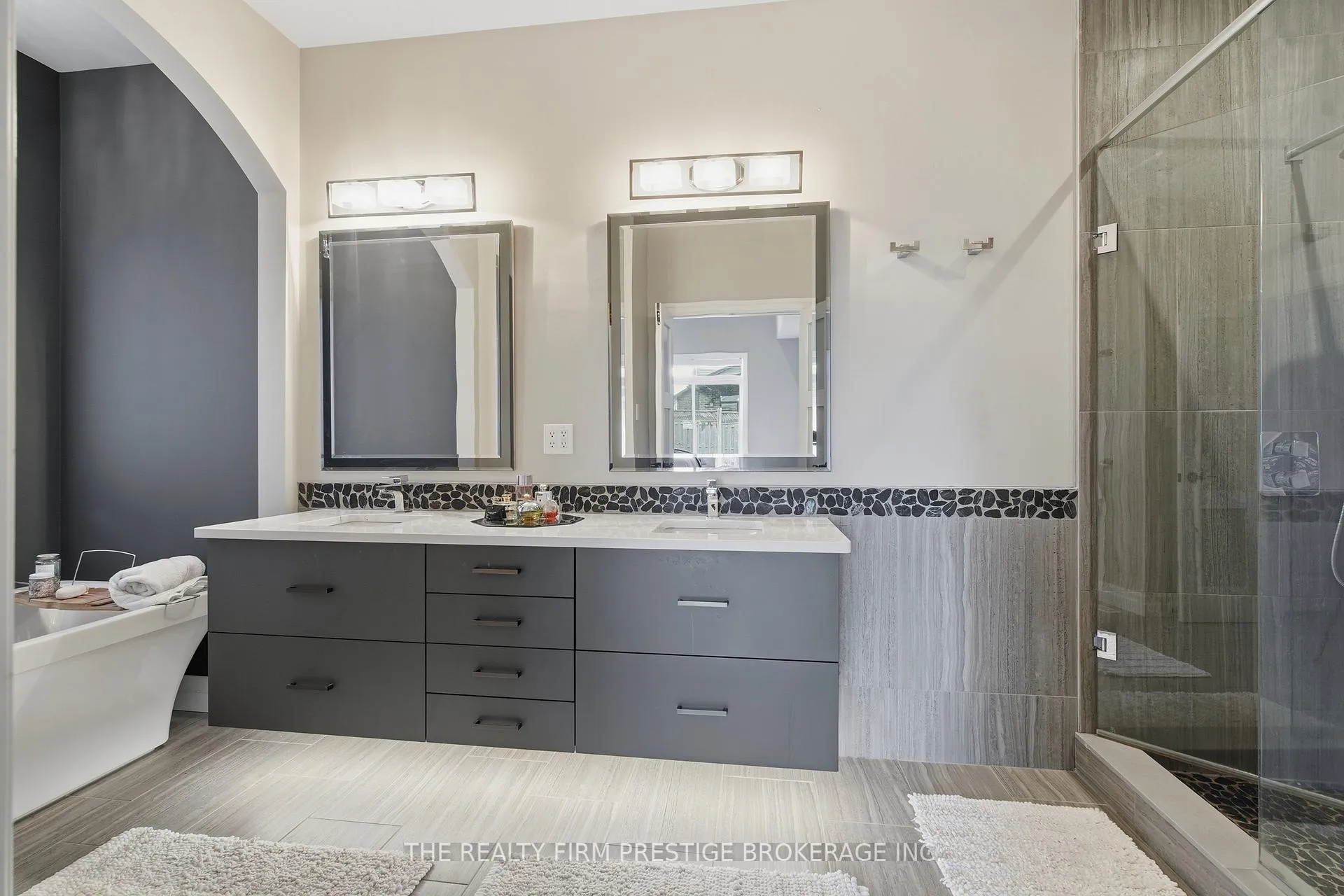 Photo 18 of 1104 Coates Lane, London, North S — HOMEH
