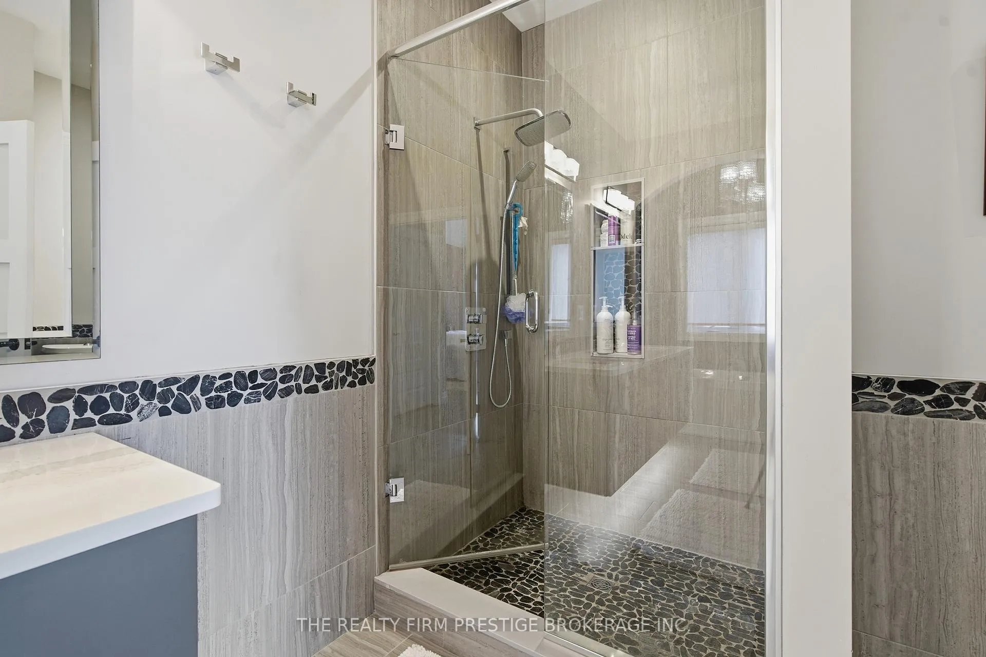 Photo 19 of 1104 Coates Lane, London, North S — HOMEH