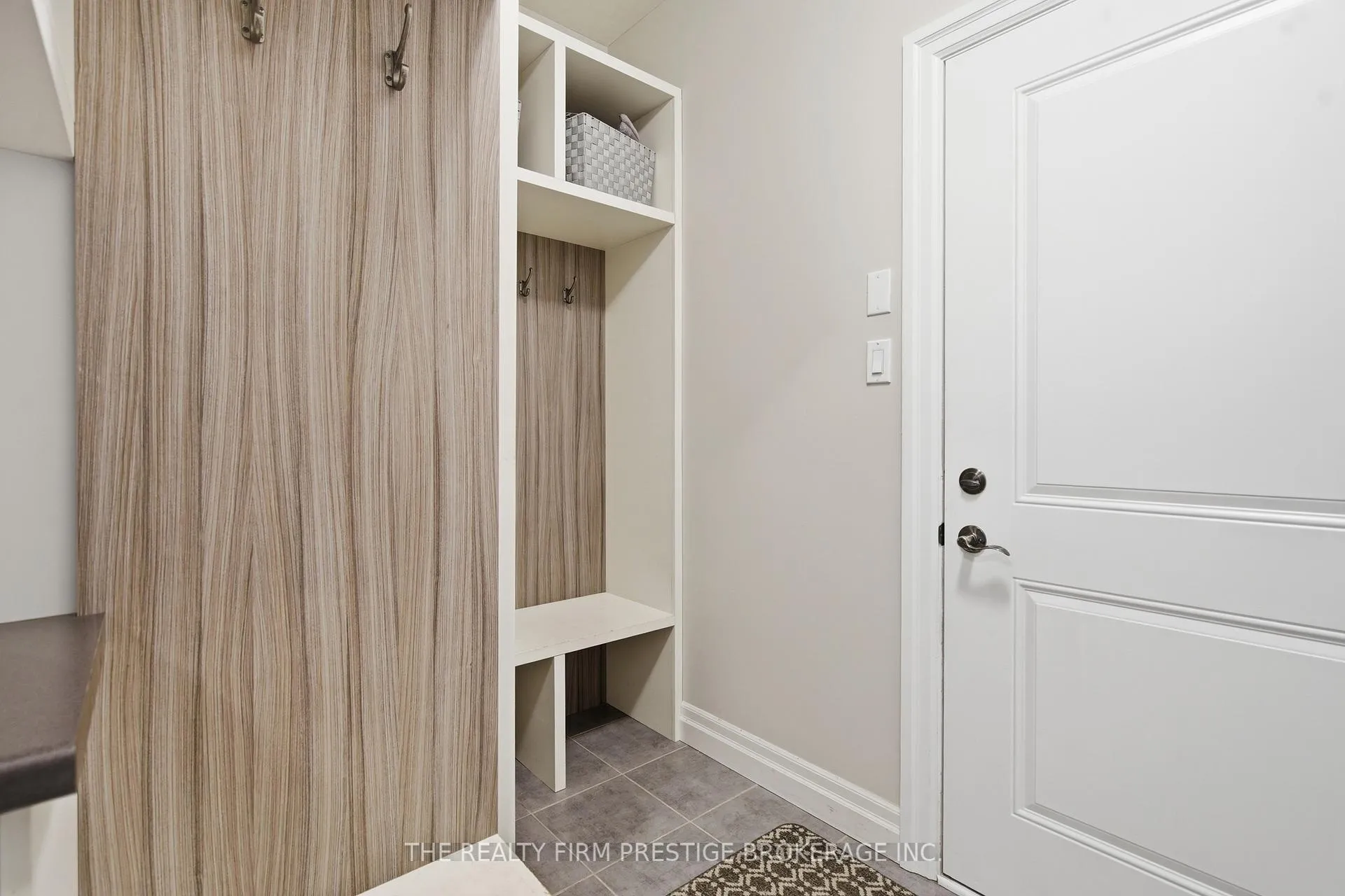 Photo 22 of 1104 Coates Lane, London, North S — HOMEH
