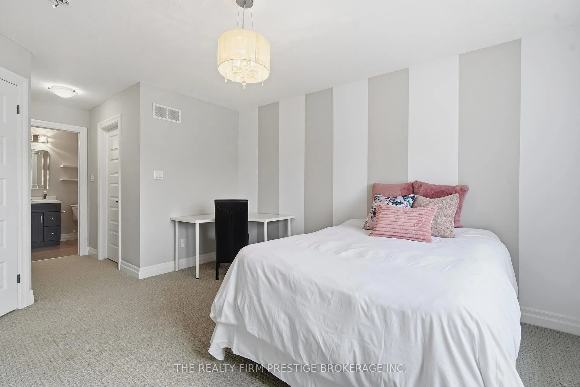 Photo 25 of 1104 Coates Lane, London, North S — HOMEH