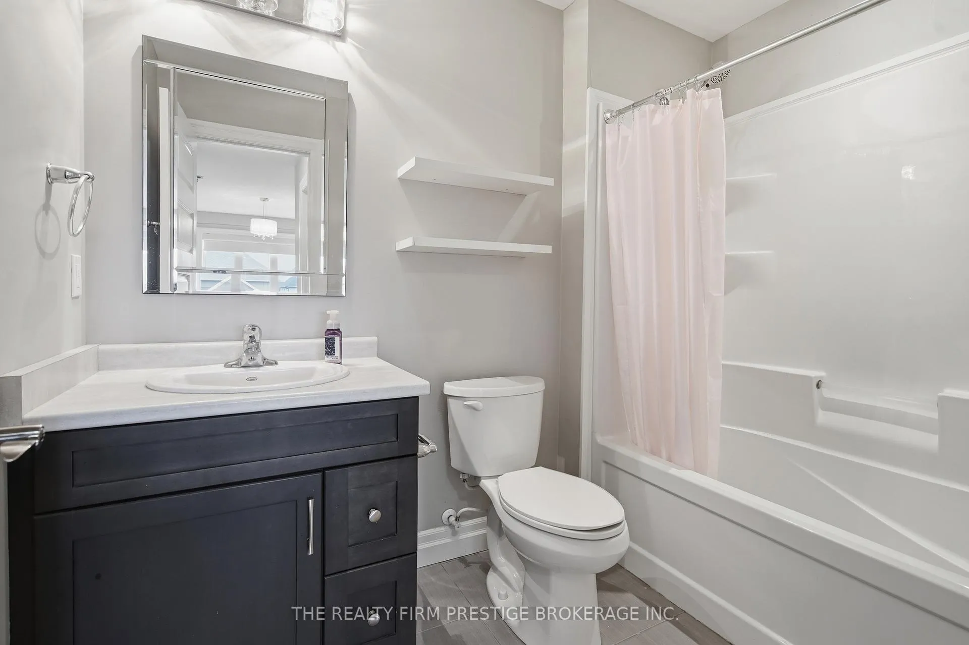 Photo 26 of 1104 Coates Lane, London, North S — HOMEH