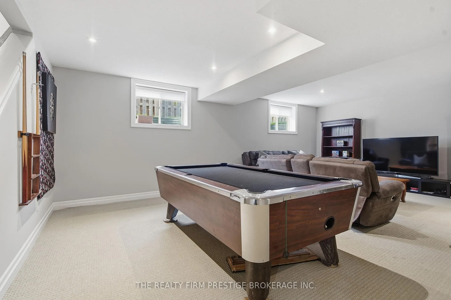 Photo 36 of 1104 Coates Lane, London, North S — HOMEH