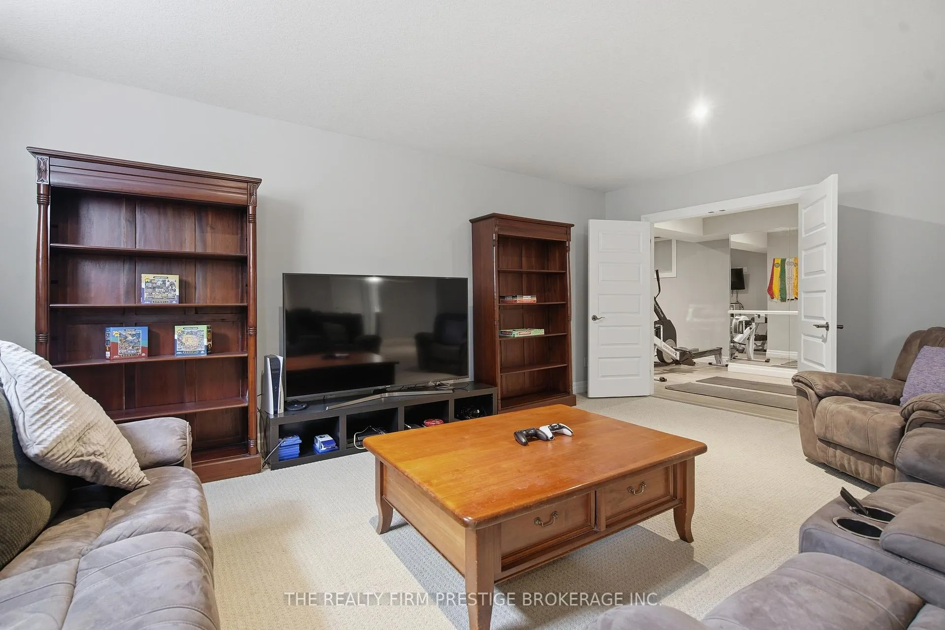 Photo 37 of 1104 Coates Lane, London, North S — HOMEH