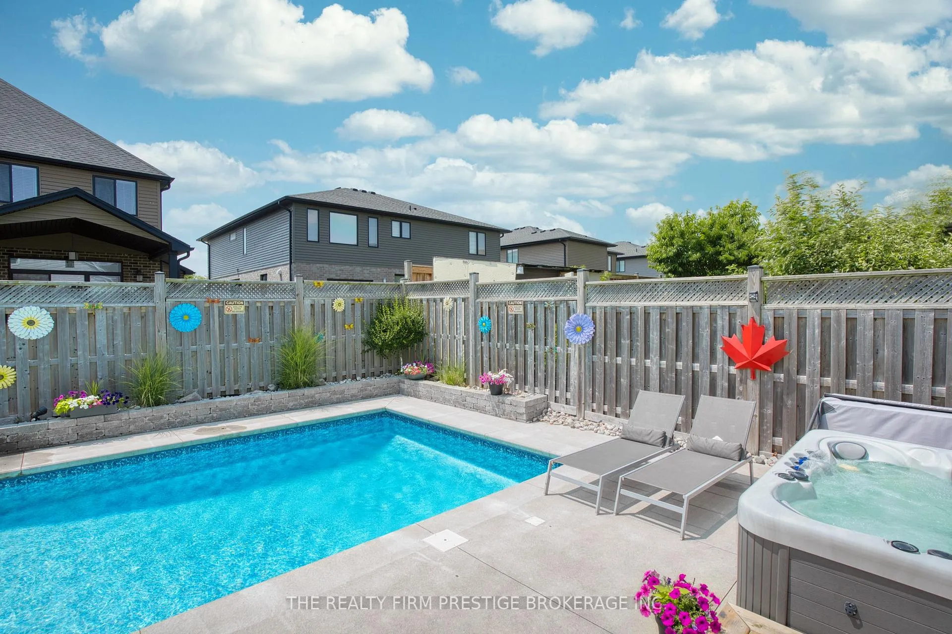 Photo 48 of 1104 Coates Lane, London, North S — HOMEH