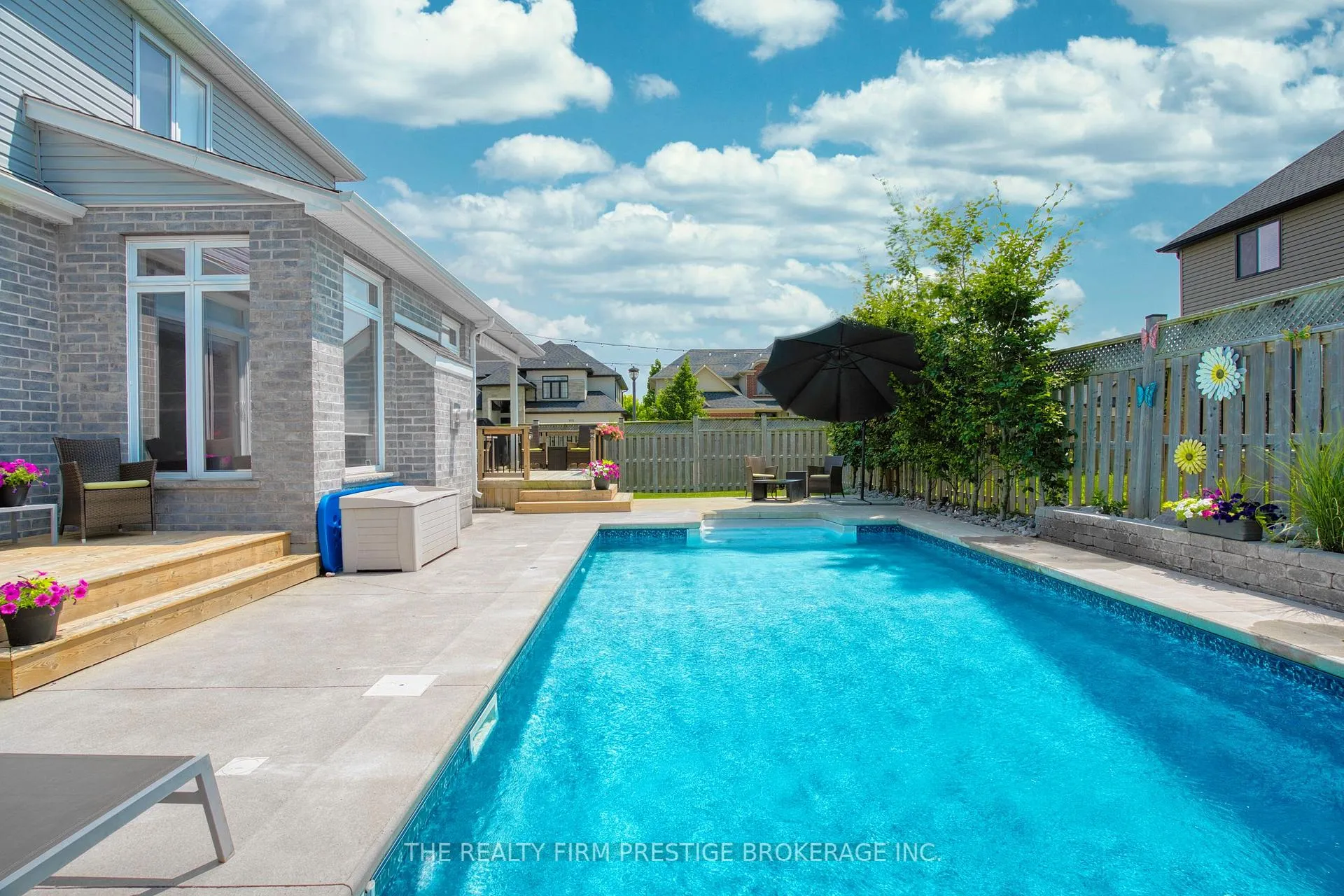 Photo 49 of 1104 Coates Lane, London, North S — HOMEH