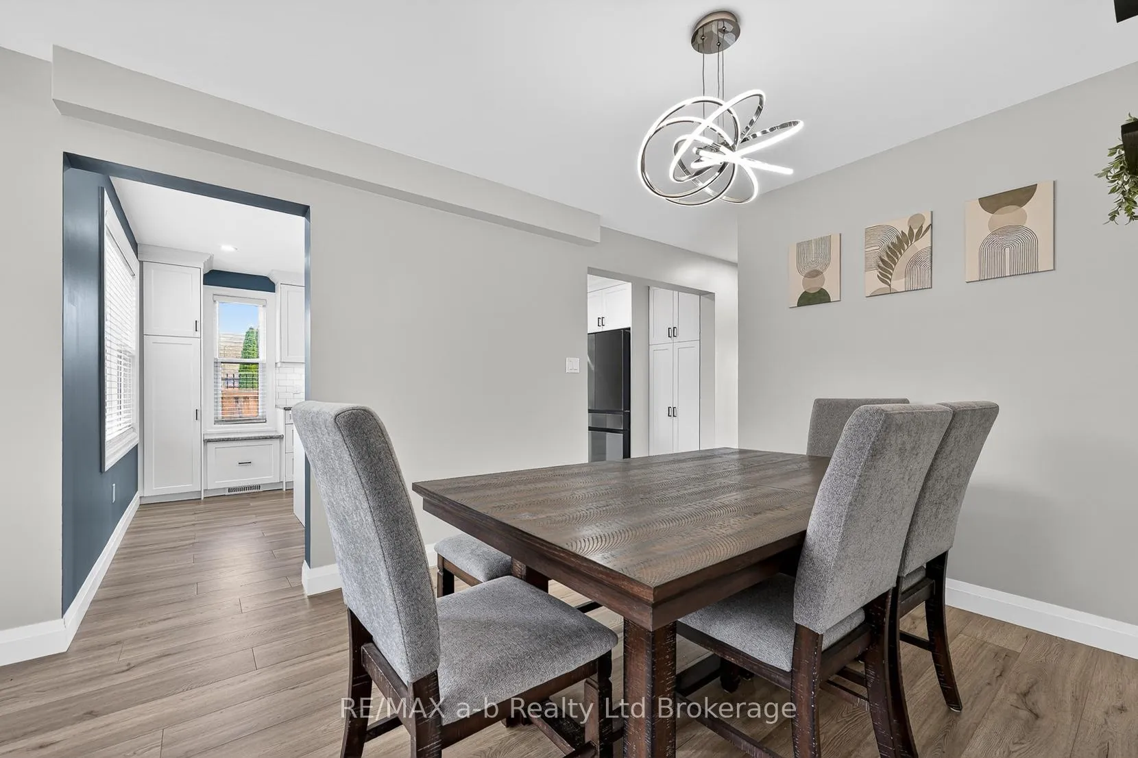Photo 7 of 346 Riverview Drive, Strathroy-Caradoc, NE — HOMEH
