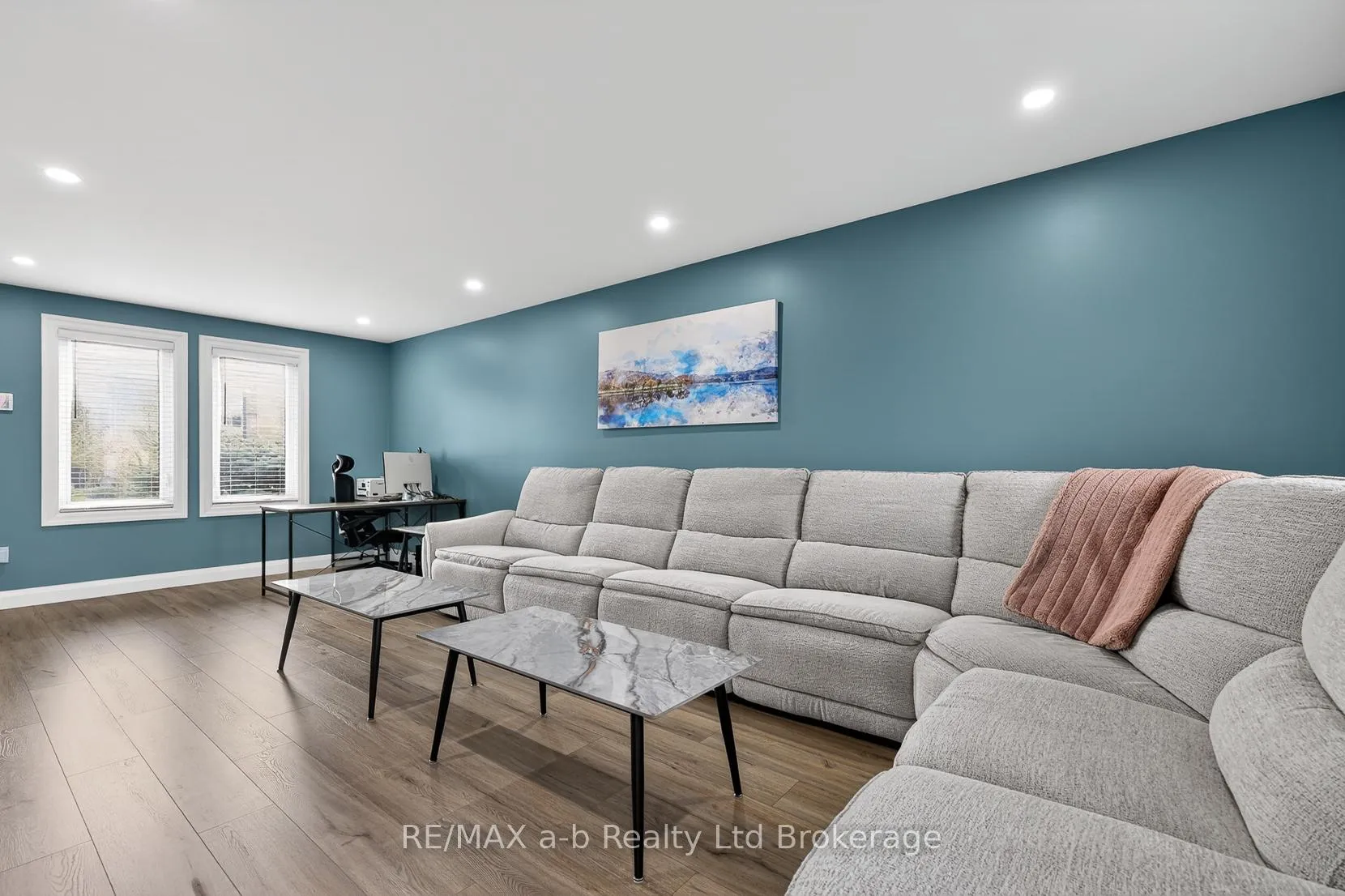 Photo 9 of 346 Riverview Drive, Strathroy-Caradoc, NE — HOMEH