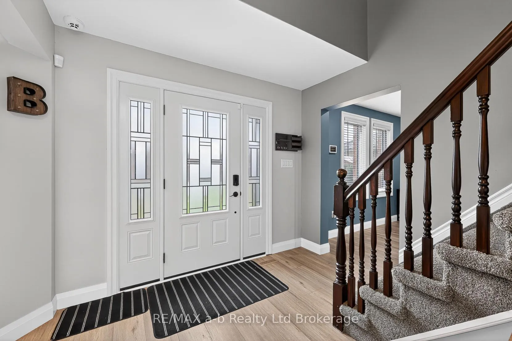 Photo 11 of 346 Riverview Drive, Strathroy-Caradoc, NE — HOMEH