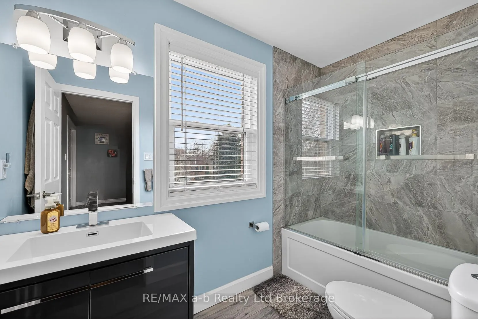 Photo 22 of 346 Riverview Drive, Strathroy-Caradoc, NE — HOMEH