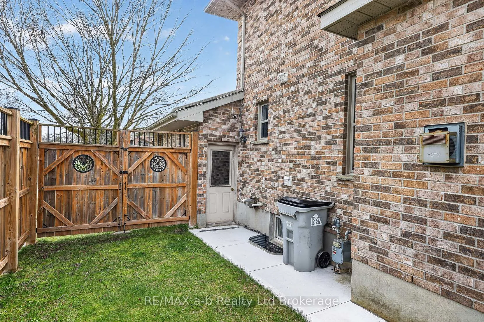 Photo 27 of 346 Riverview Drive, Strathroy-Caradoc, NE — HOMEH