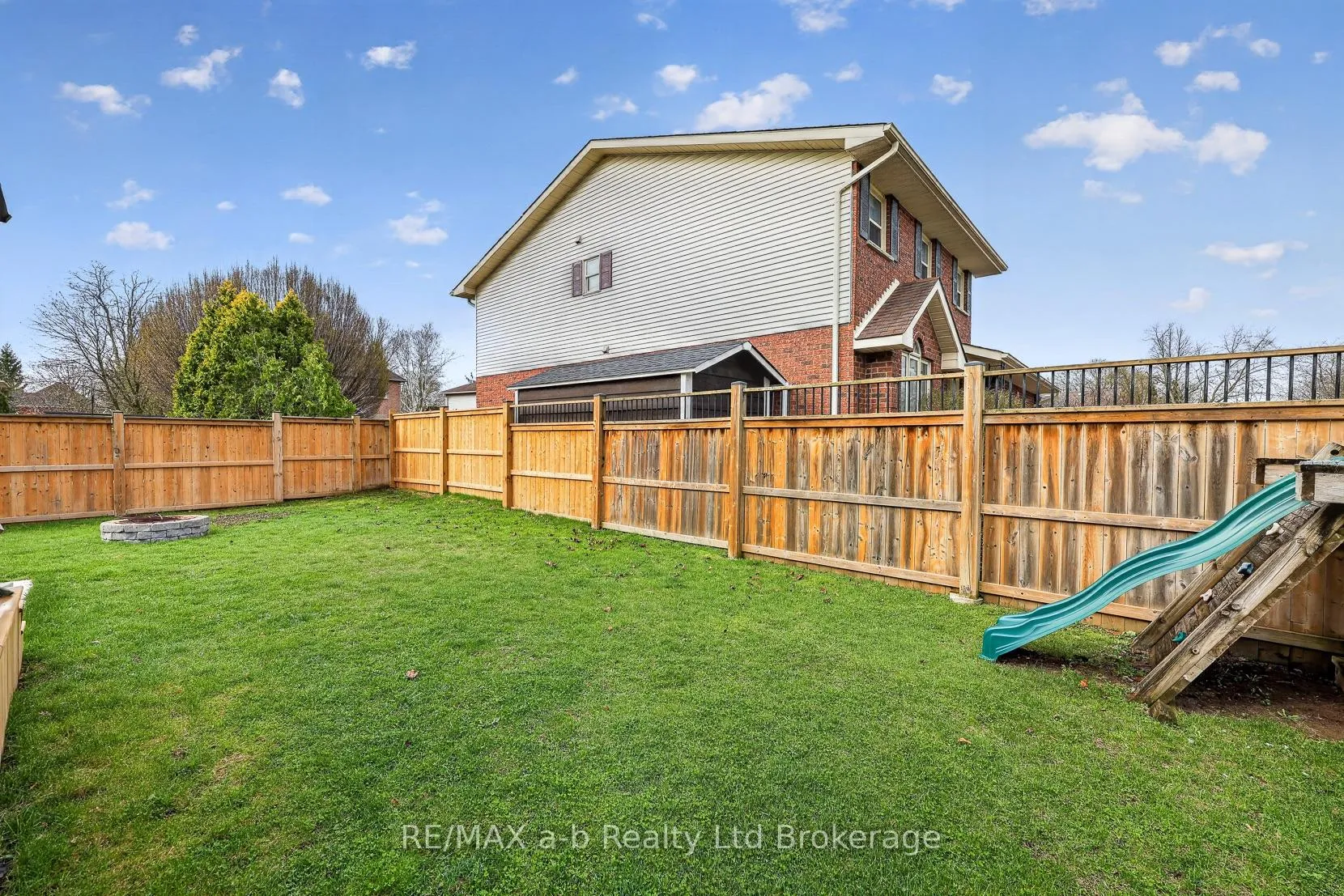Photo 30 of 346 Riverview Drive, Strathroy-Caradoc, NE — HOMEH