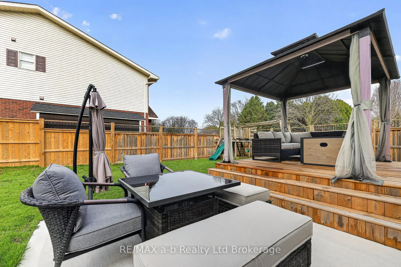 Photo 33 of 346 Riverview Drive, Strathroy-Caradoc, NE — HOMEH